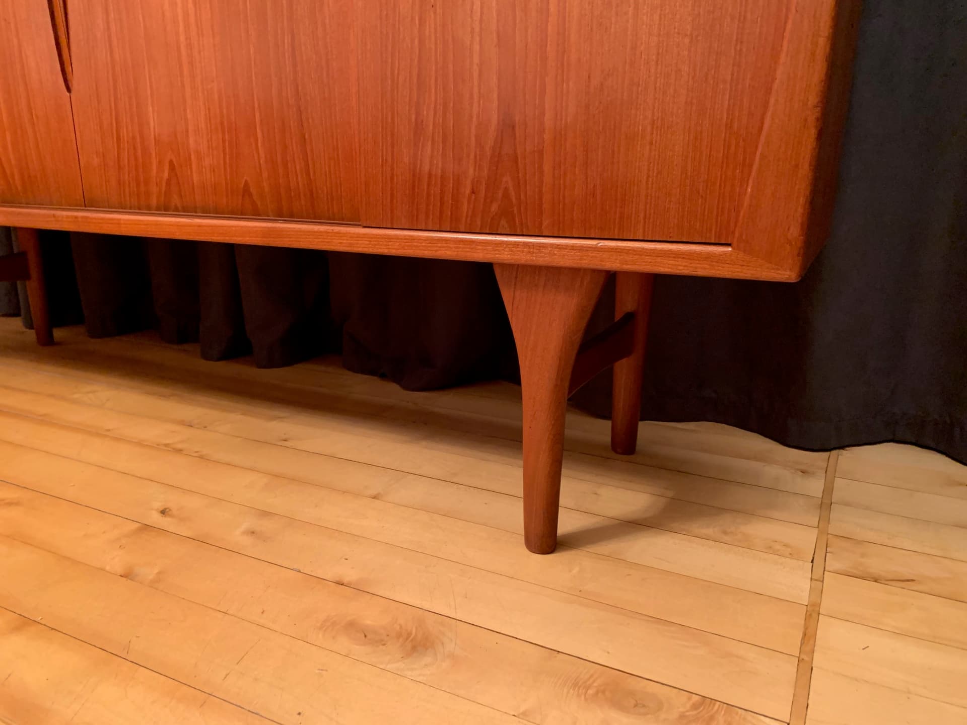 Highboard, teak dąb, proj. H. Kjaernulf, Bruno Hansen, Dania, lata 60. - 59709