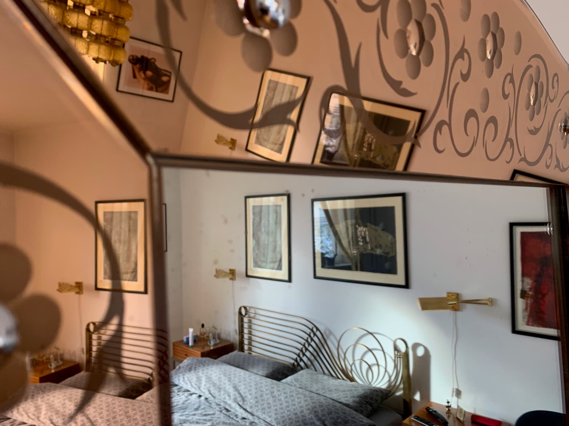 Wall mirror, Cristal Arte, golden glass, Pietro Chiesa style, Italy, 1950s. - 59726