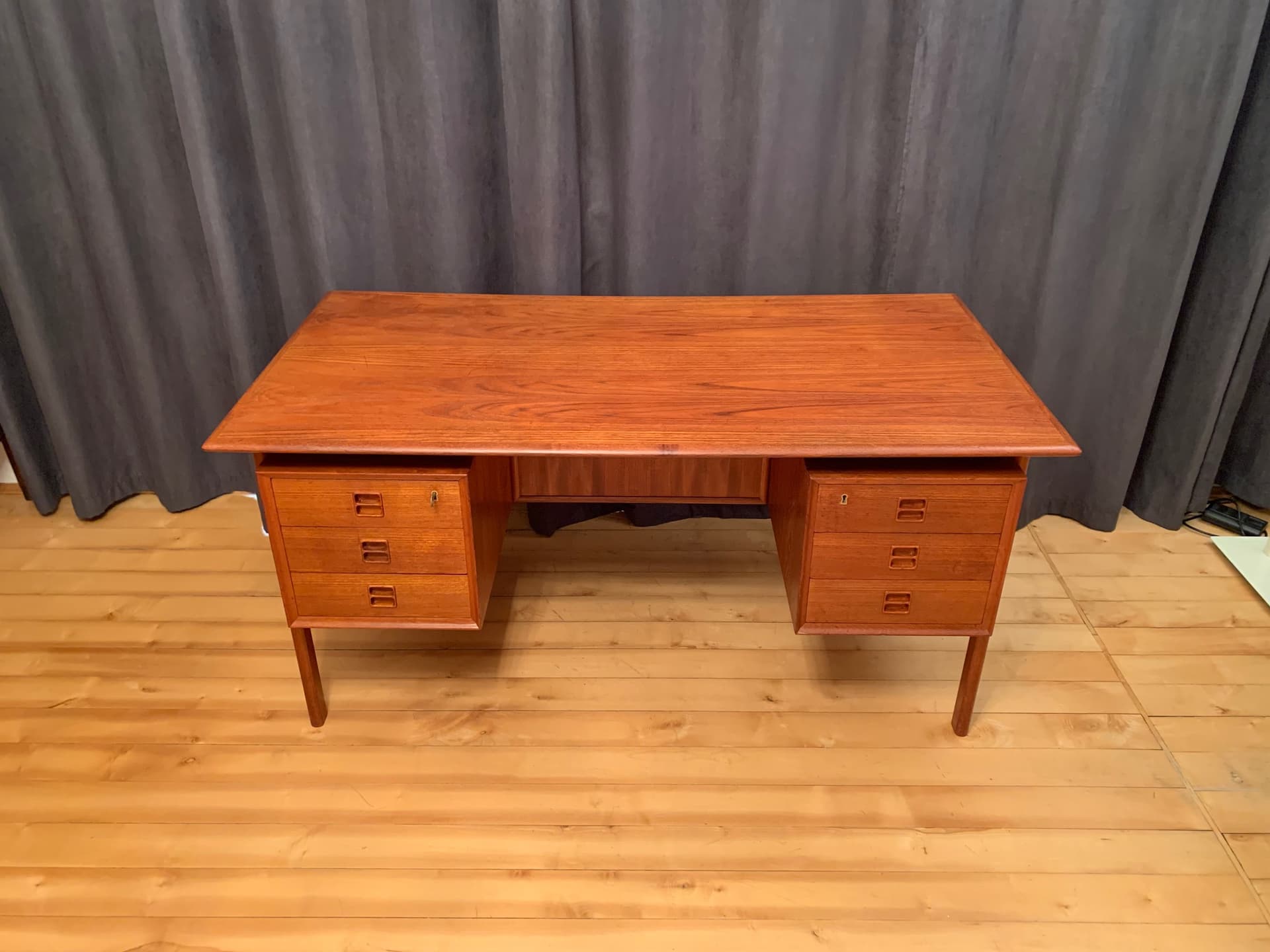 Biurko dwustronne, teak brązowy, proj. A. Vodder, Brouer Møbelfabrik, Dania, lata 60. - 59736