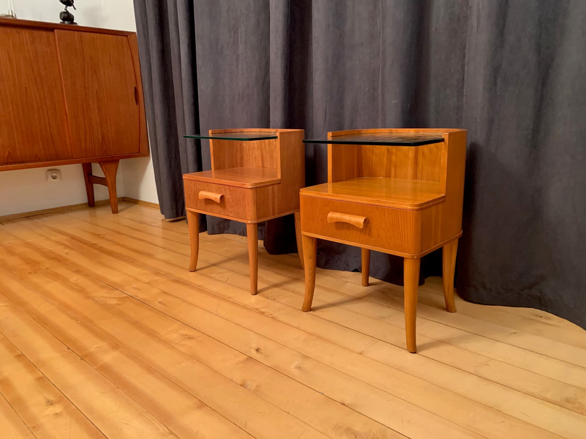 Pair of nightstands, brown elm wood, by A. Larsson, Bodafors, Sweden, 1940s. - 59746