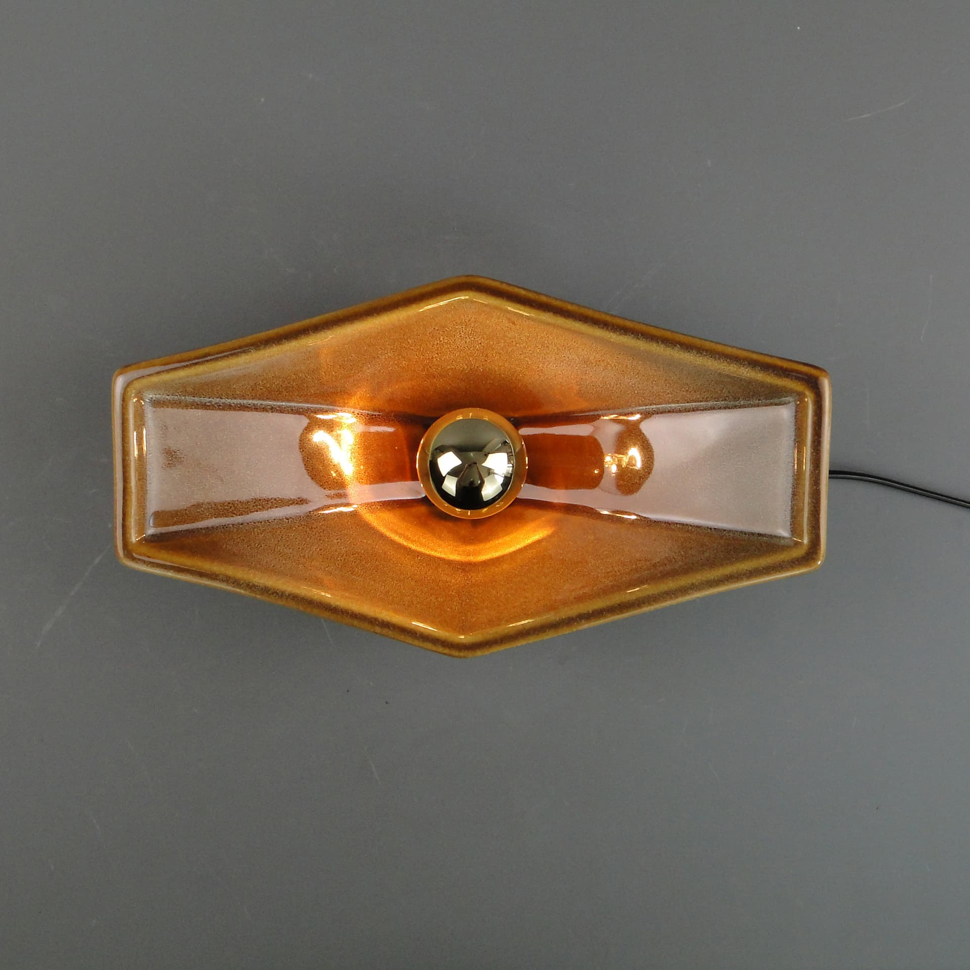 Kinkiet, ceramika brązowy, proj. A. Sadulski, Polska, lata 70. - 59760