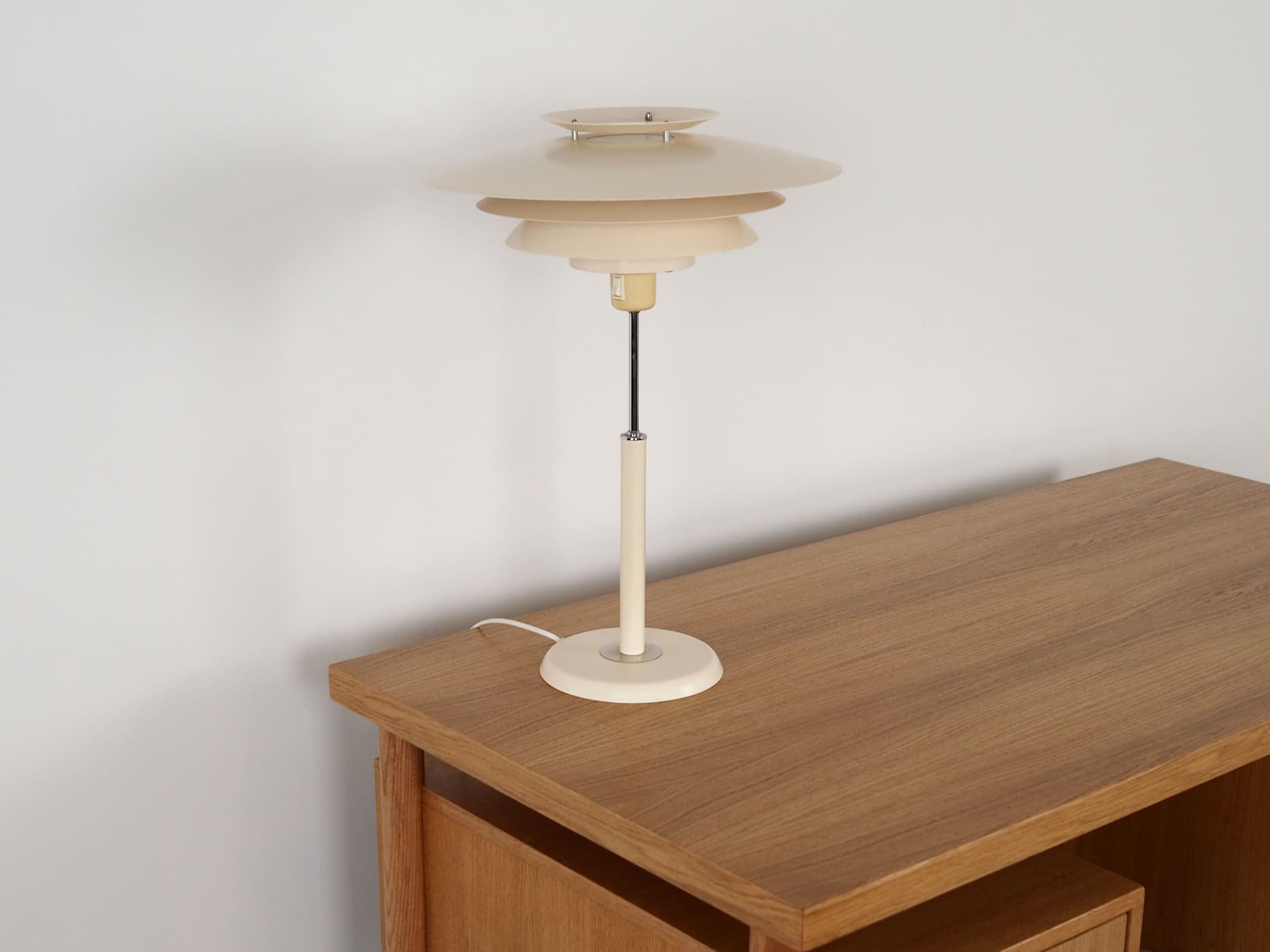 Lampa biurkowa, beżowy, metal, Dania, lata 70. - 59915