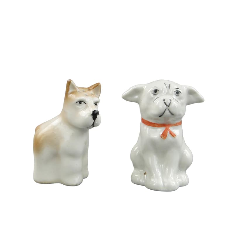 Para solniczek figuralnych Art déco, ceramika biała, Niemcy, lata 30.