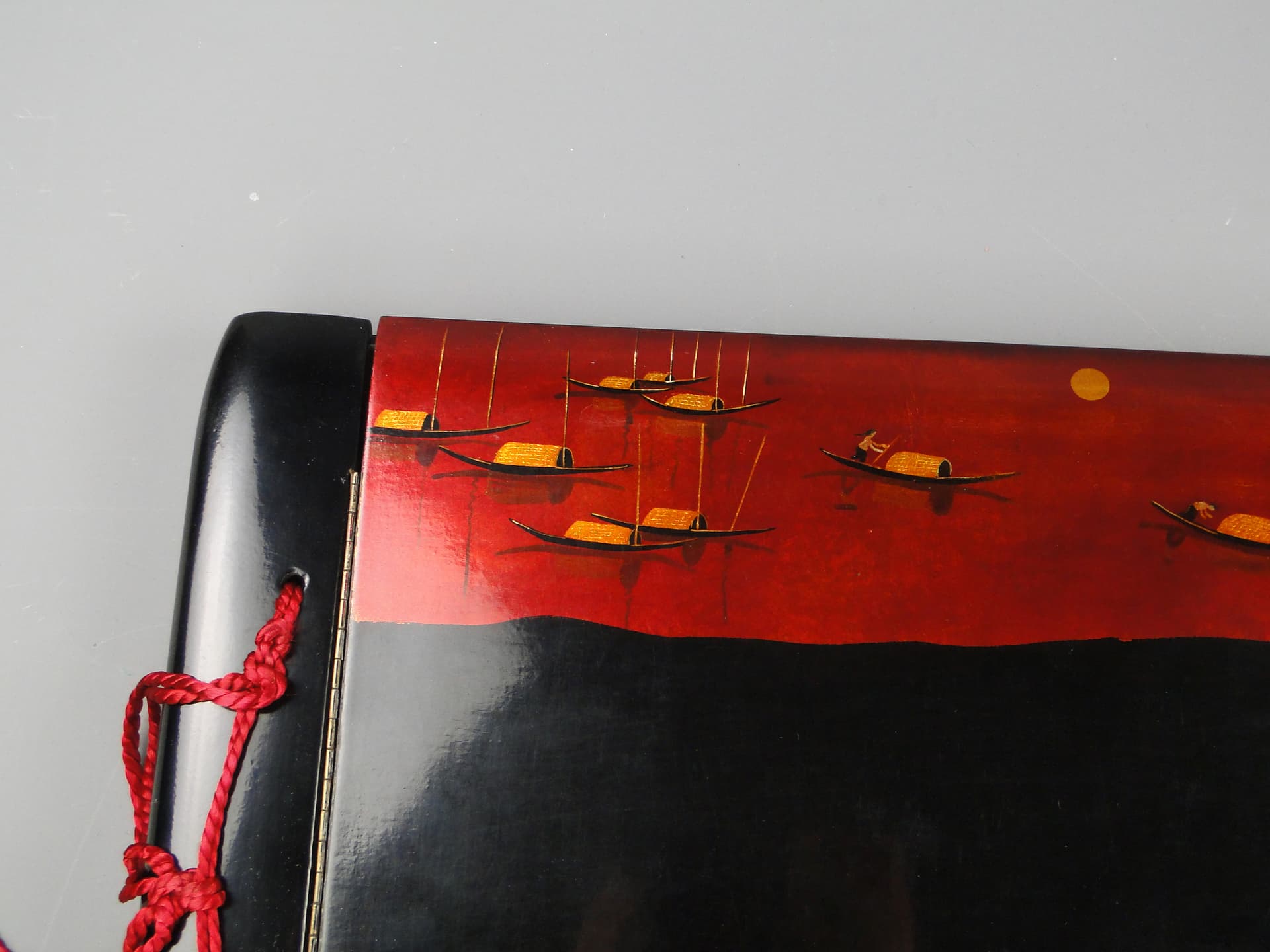 Album na zdjęcia orientalny, lakier czarny, drewno, Wietnam, lata 50. - 60089