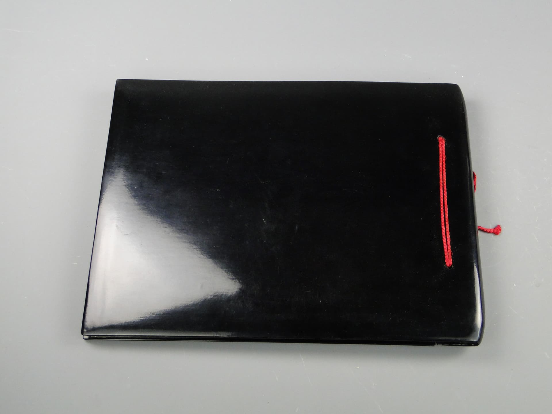 Album na zdjęcia orientalny, lakier czarny, drewno, Wietnam, lata 50. - 60093