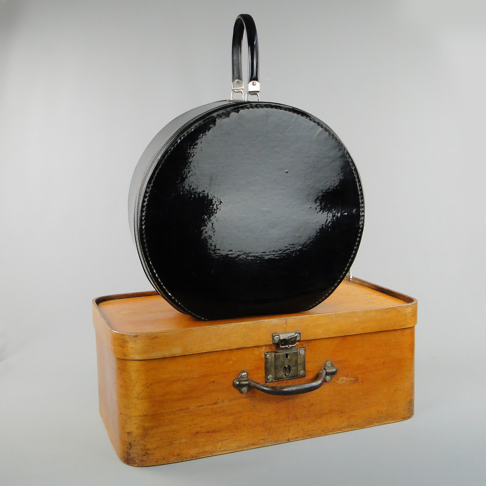 Hatbox, black, artificial leather, metal, France, 1950s - 60196