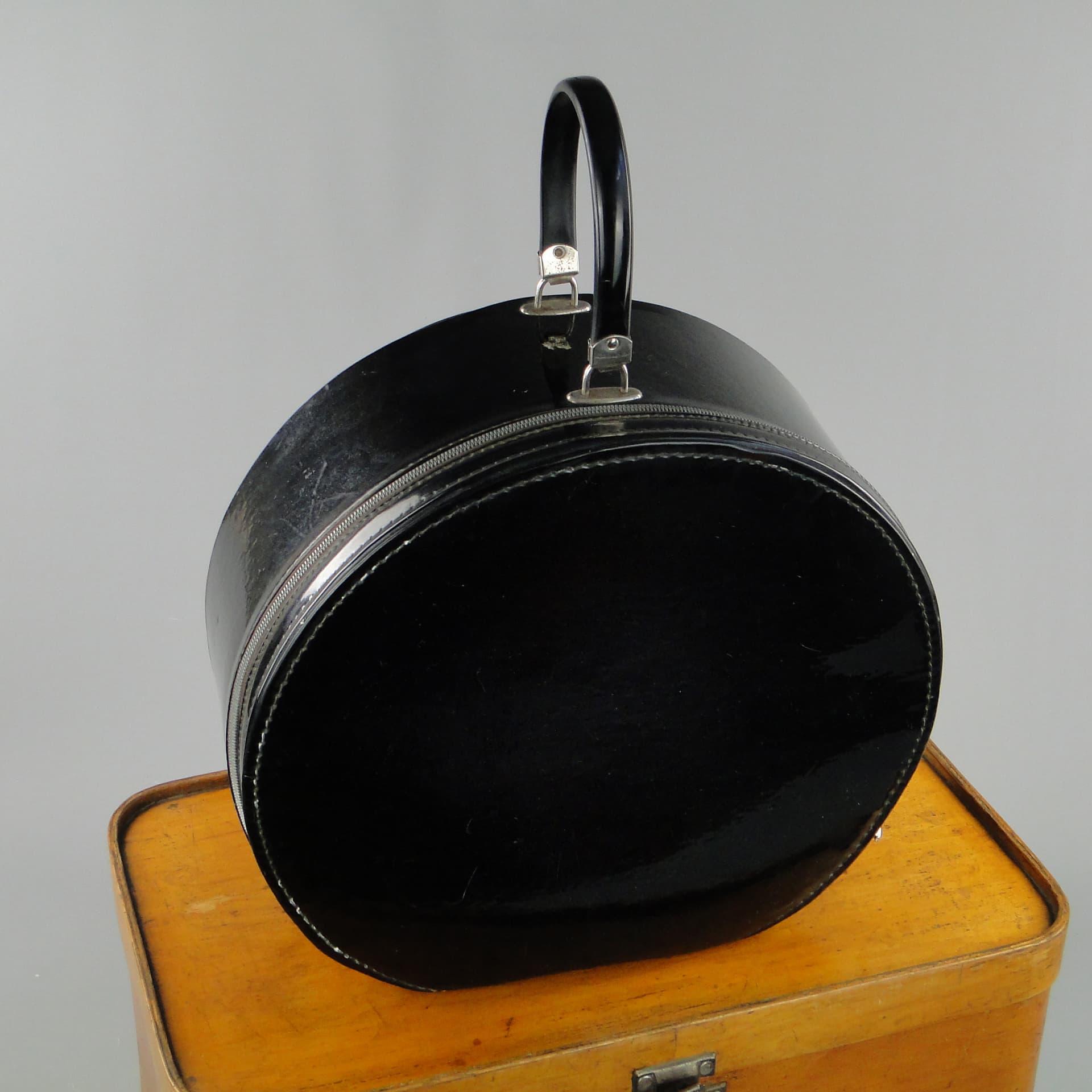 Hatbox, black, artificial leather, metal, France, 1950s - 60197