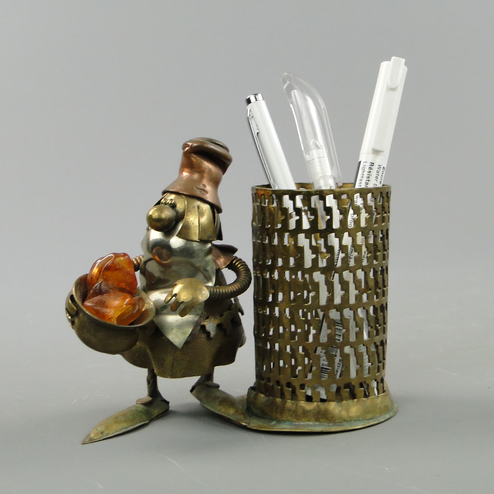 Postument na ołówki, copper, mosiądz, proj. A. J. Nowakowski, Polska, lata 60. - 60317