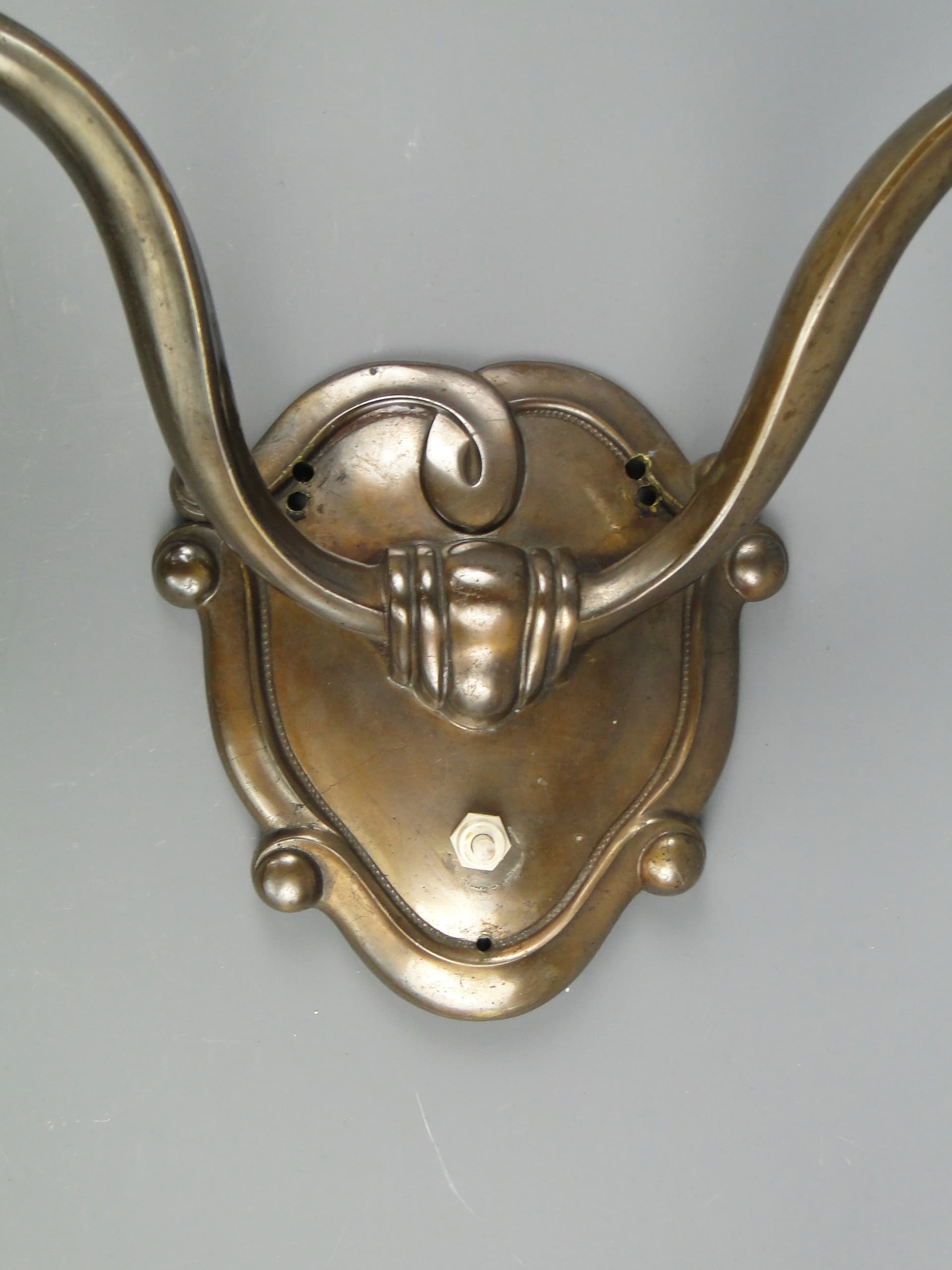 Para kinkietów dwuramiennych, secesja, brąz, Polska, lata 20. - 60355