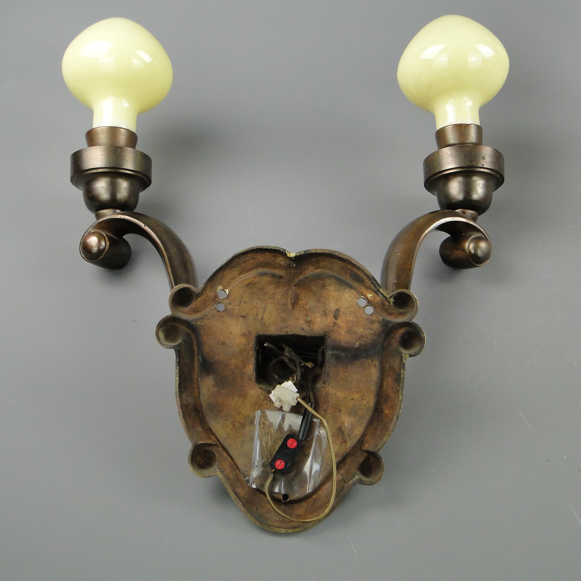 Para kinkietów dwuramiennych, secesja, brąz, Polska, lata 20. - 60359