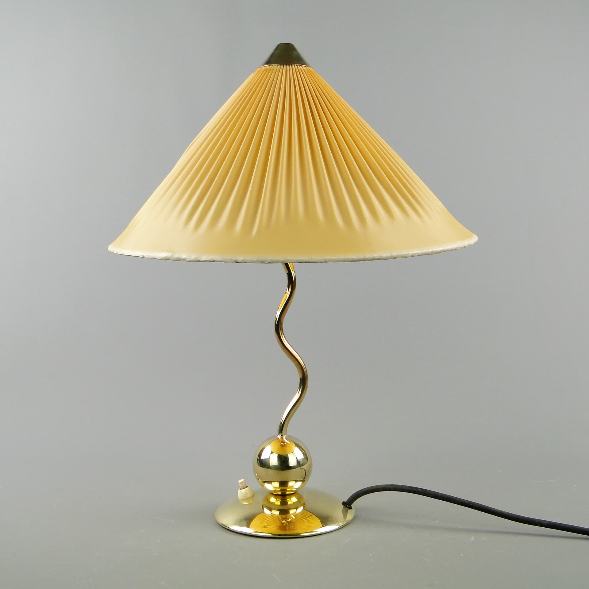 Table Lamp Art Deco, beige shade, brass, France, 1940s. - 60395