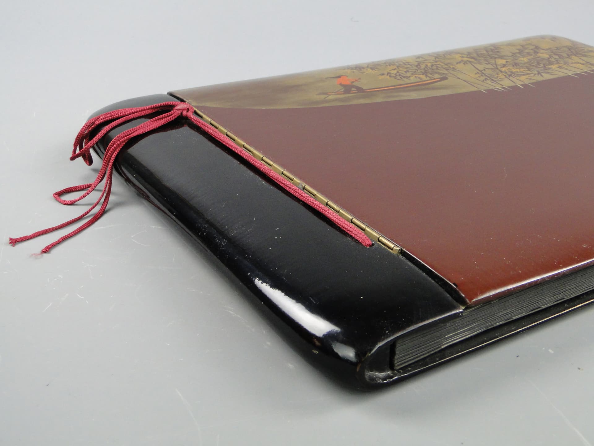 Photo album, black, wood lacquer, Vietnam, 1950s. - 60633