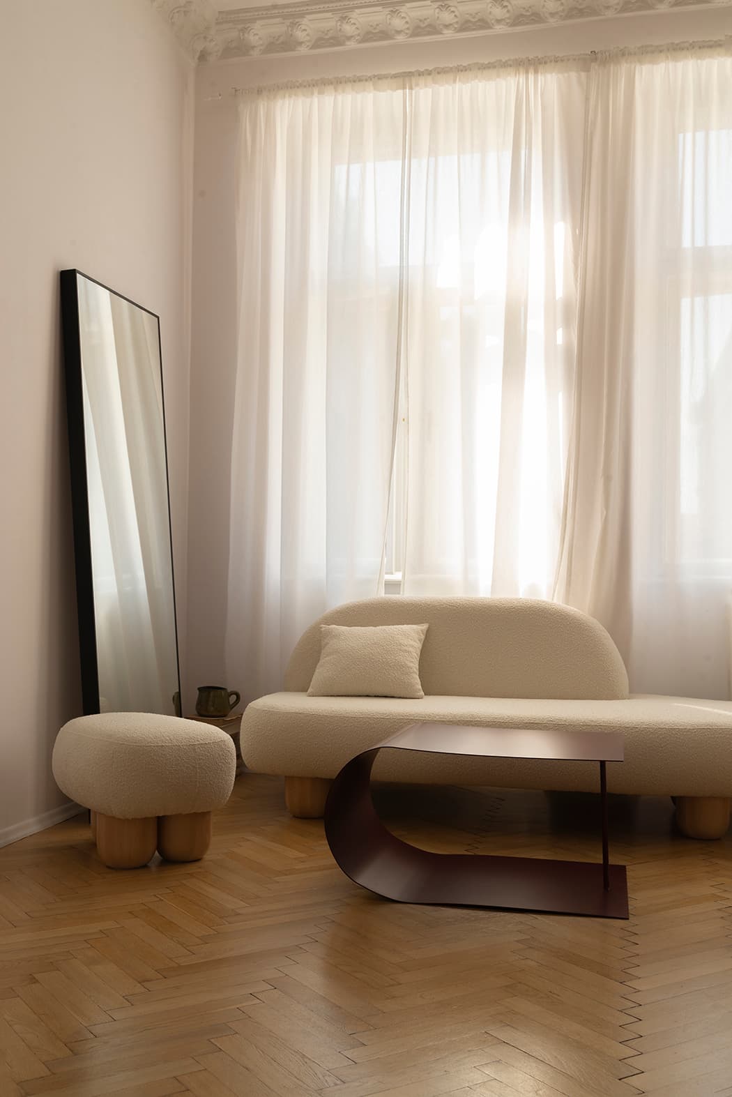 Sofa w tkaninie boucle Taupe Object047, NG Design - 61769