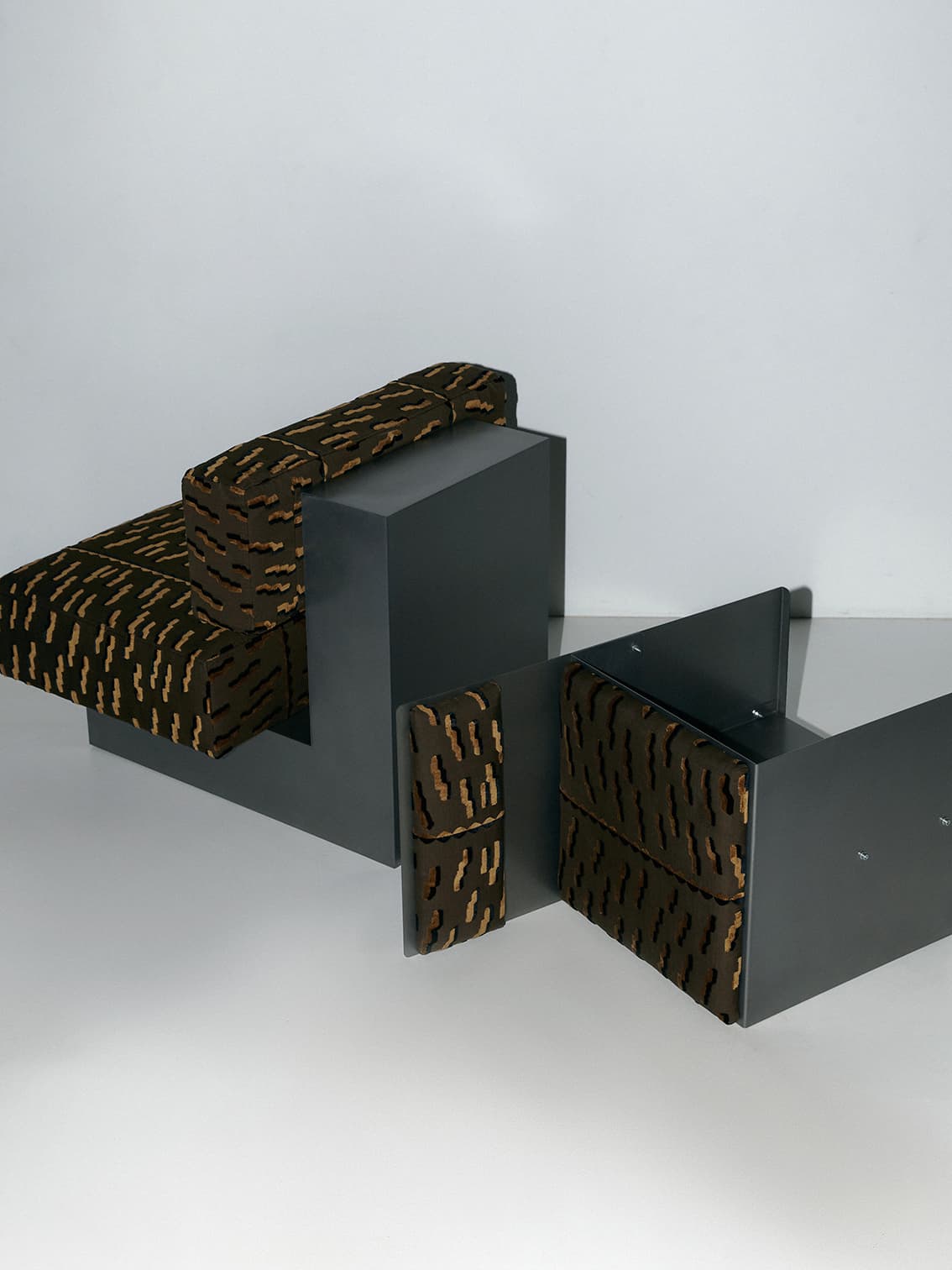 Side table Ø40x41 cm black powder-coated steel, no designer, no brand - 62883