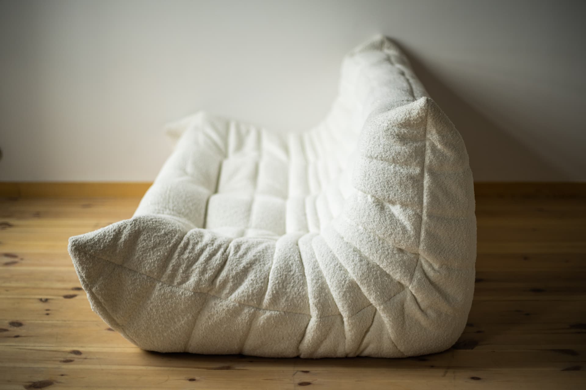 Sofa Togo trzyosobowa, boucle biały - 390809