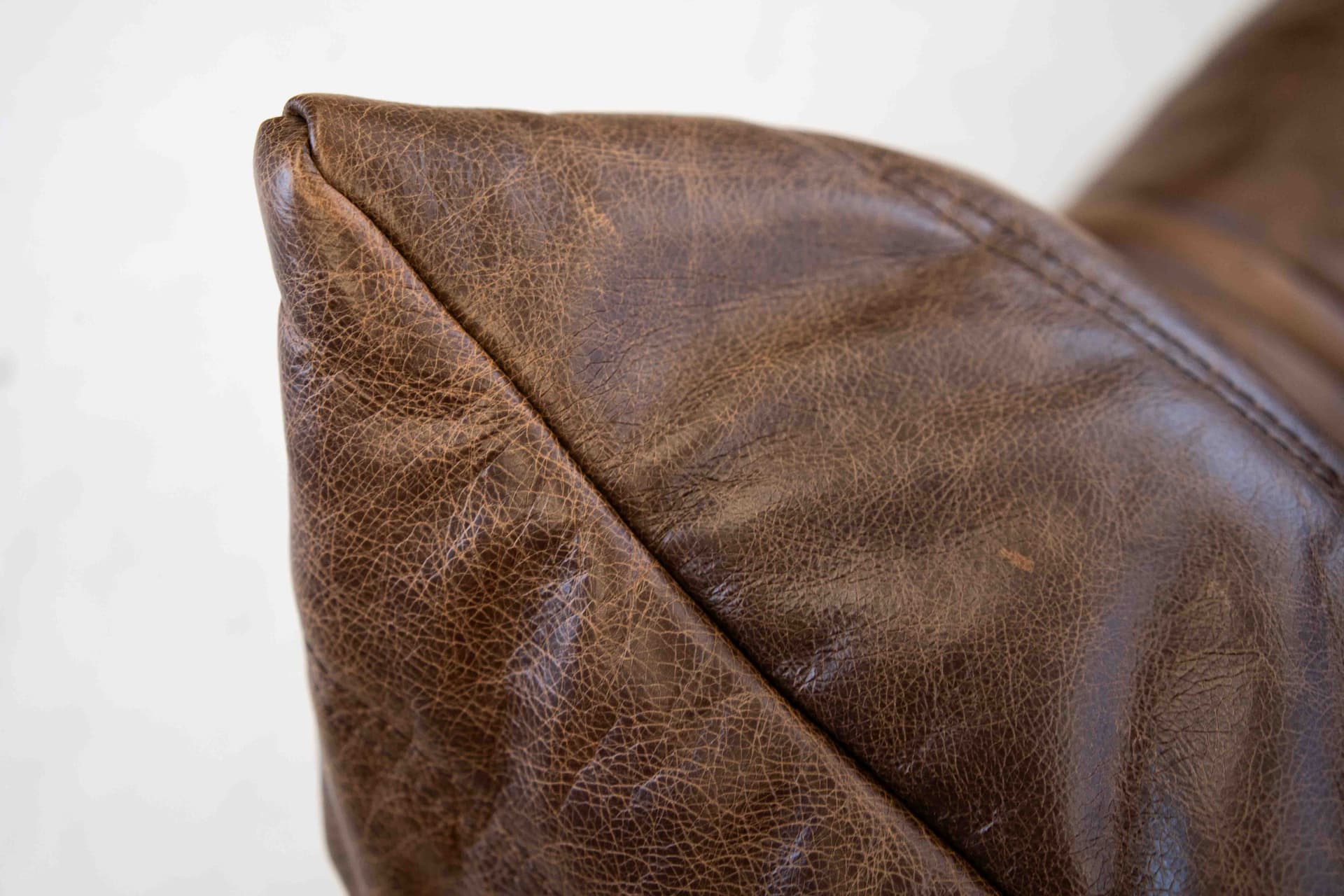 Sofa Togo z podłokietnikami, skóra brązowa kasztanowa - 298955