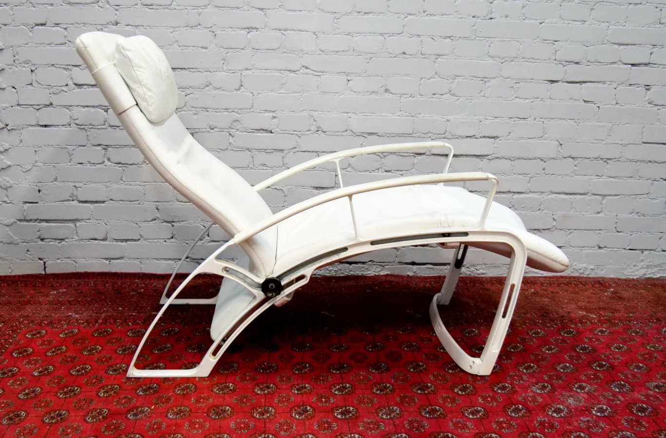 Lounge chair IP 845 S, white natural leather, by F. A. Porsche, 1980s. - 65869
