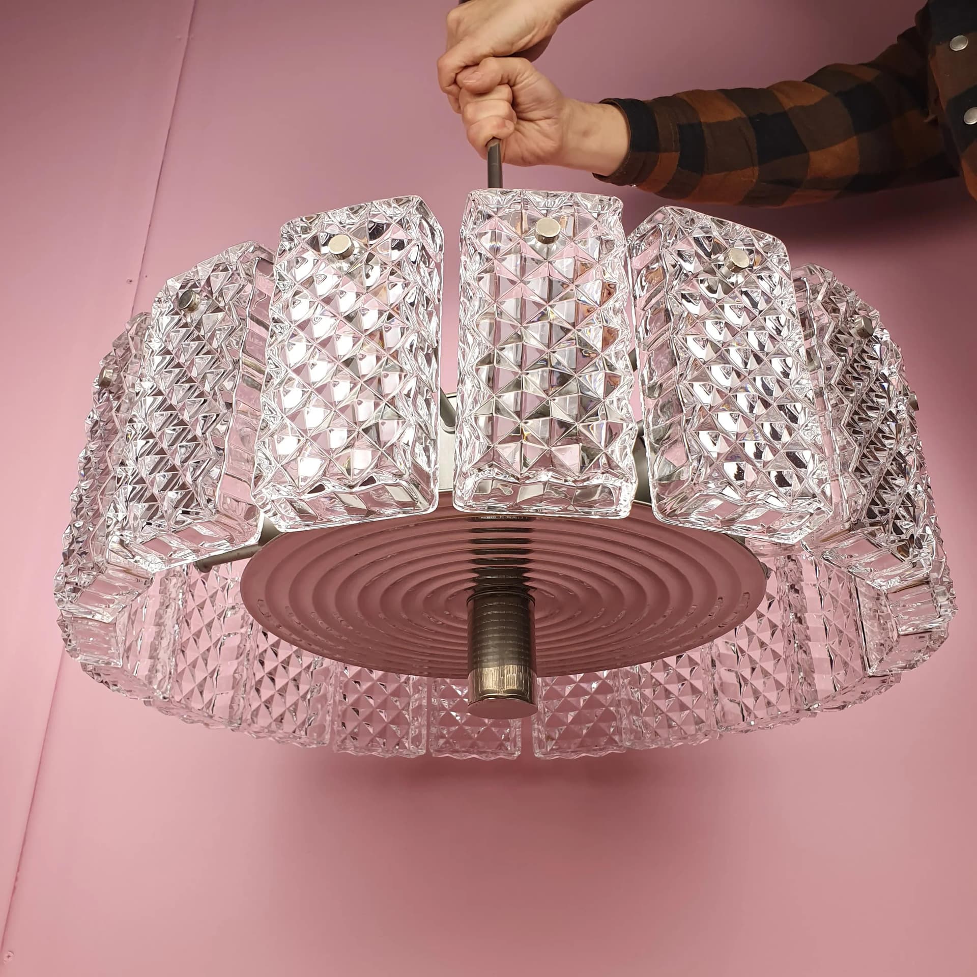 Żyrandol, szkło kryształowe przezroczyste, metal chromowany srebrny, Niemcy, lata 60. - 68545