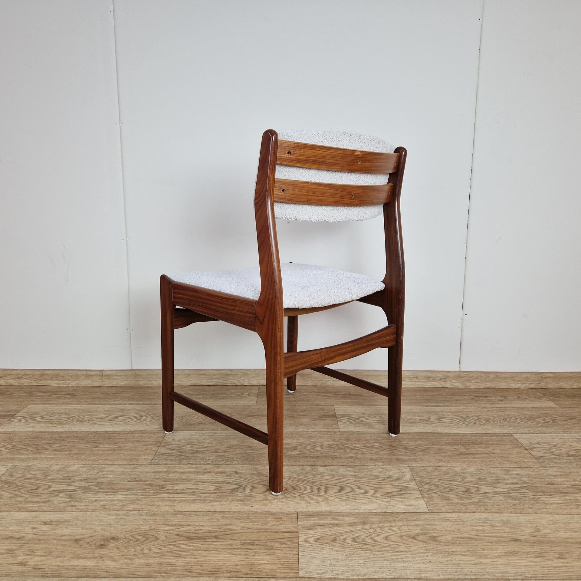 Krzesło, teak brązowy jasny, boucle kremowy, Dania, lata 60. - 68700