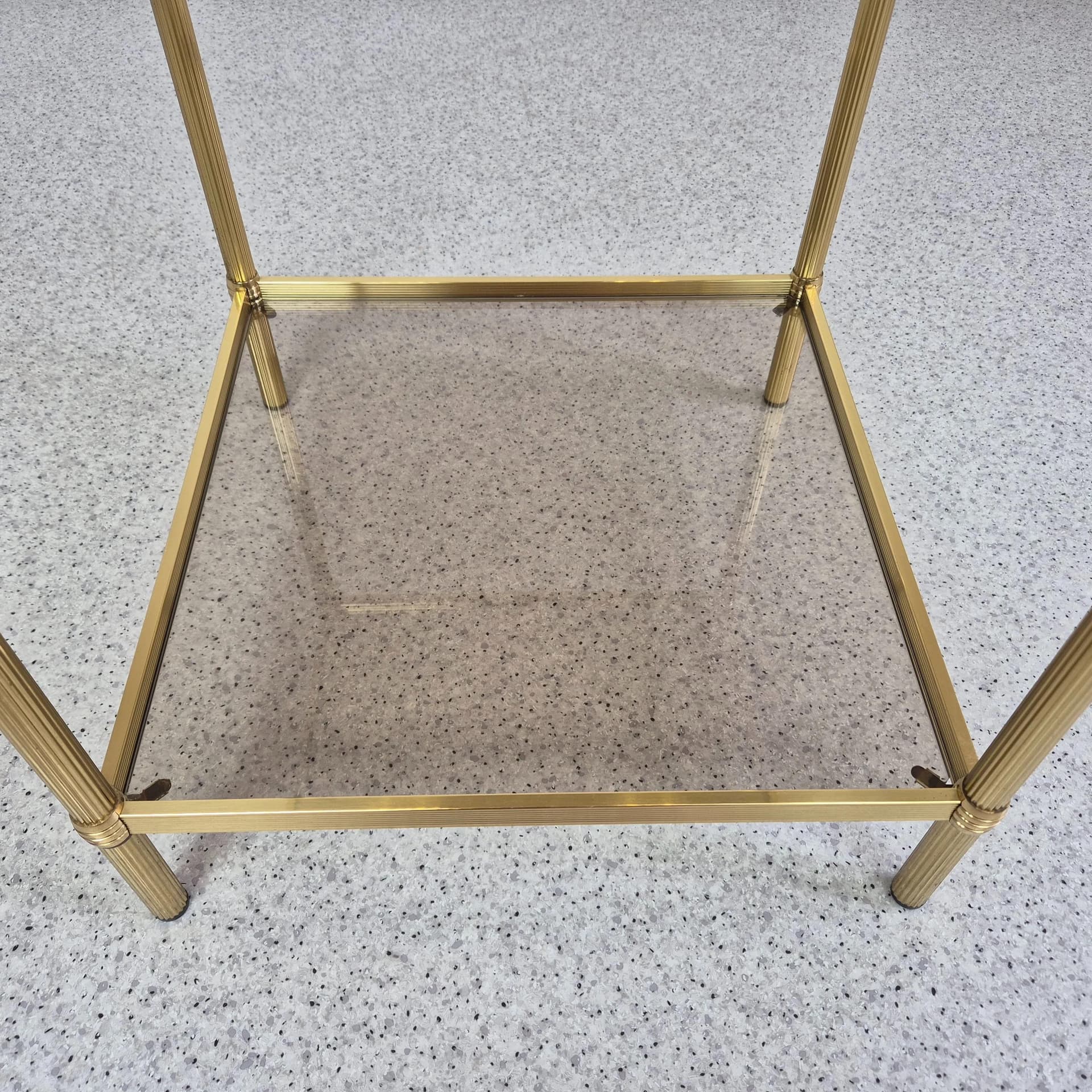 Stolik Hollywood Regency, szkło transparentne, metal złoty, lata 70. - 68779