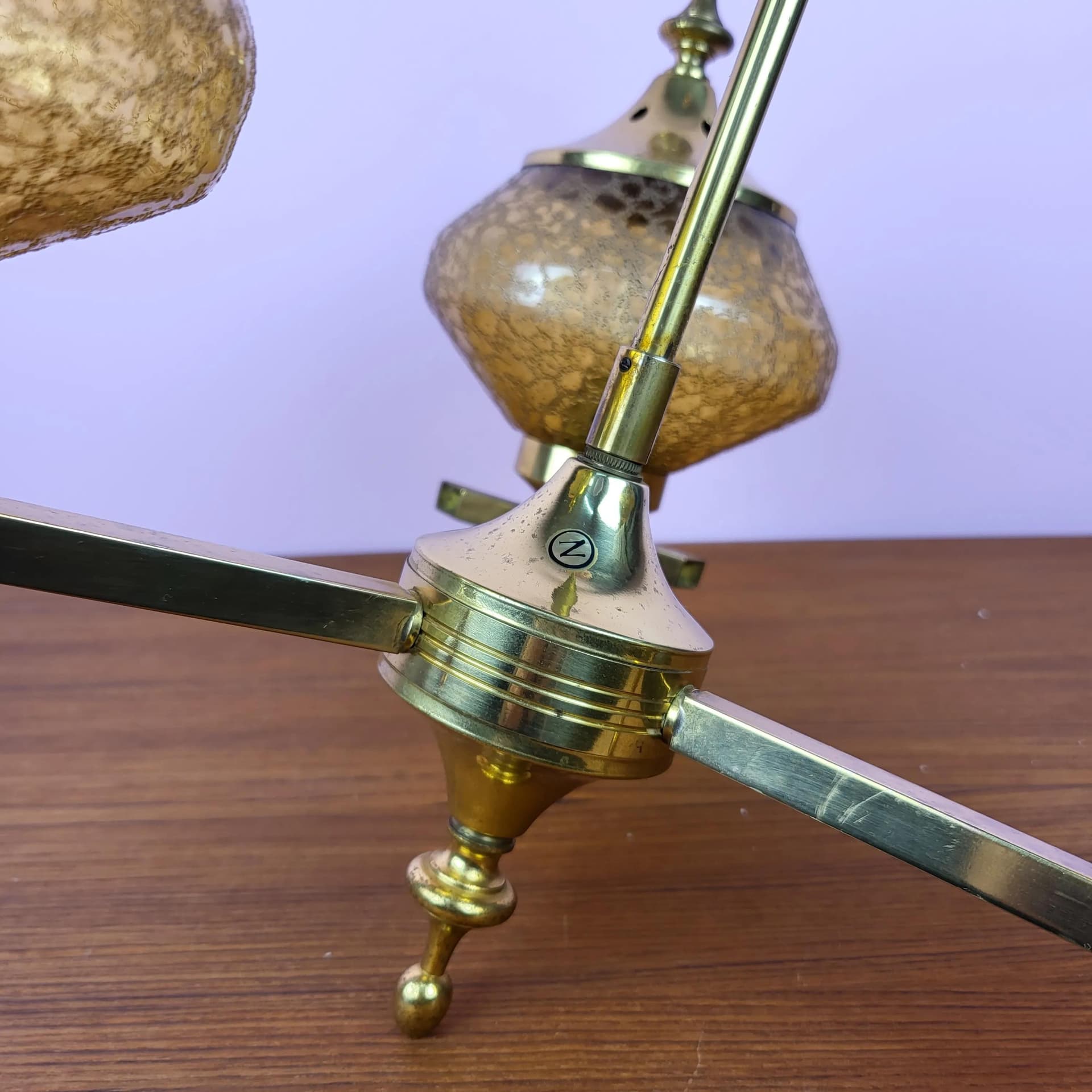 Żyrandol, szkło bursztynowe, mosiądz złoty, Norwegia, lata 60. - 68766