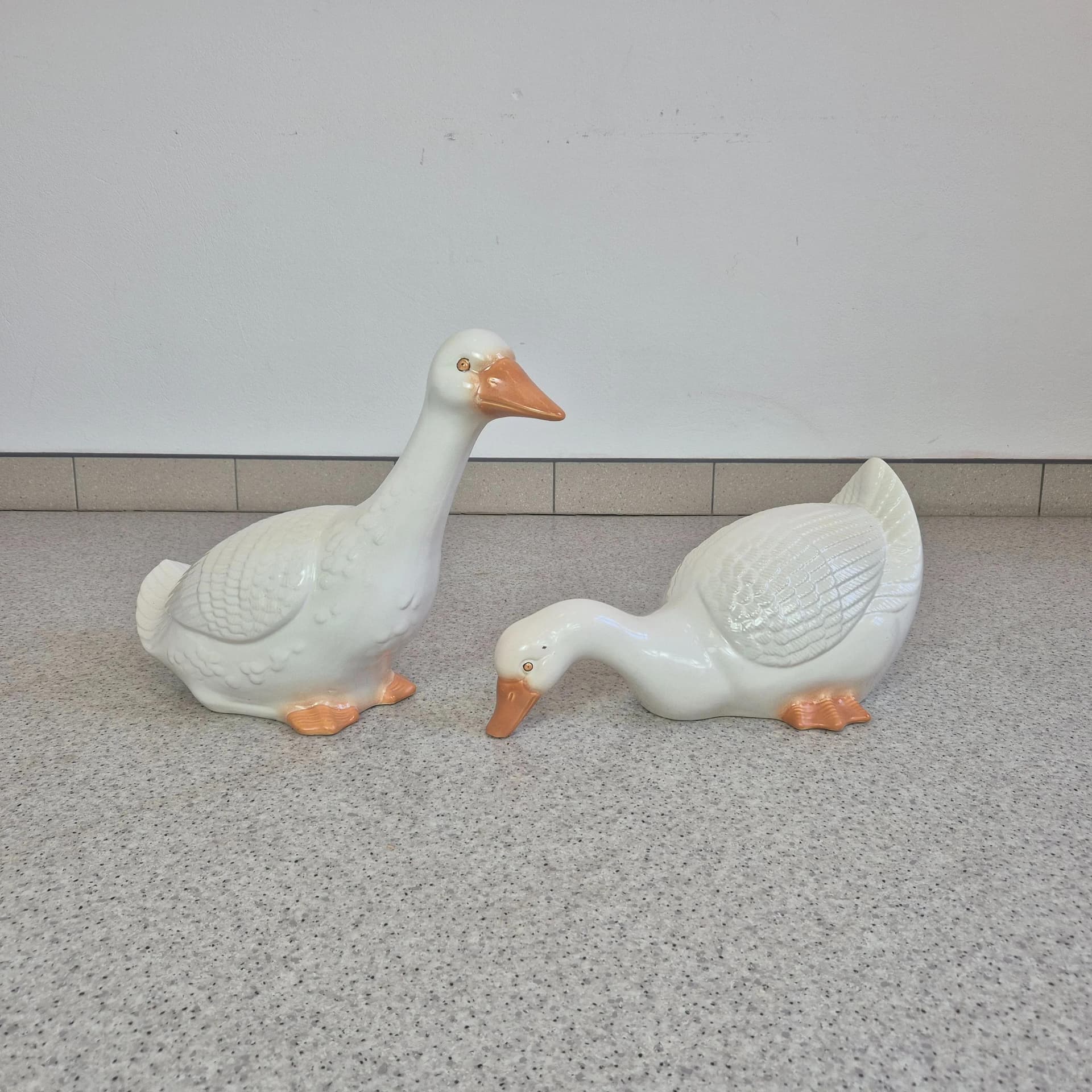 Para figurek gęsi, ceramika ivory white, Niemcy, lata 70. - 69391