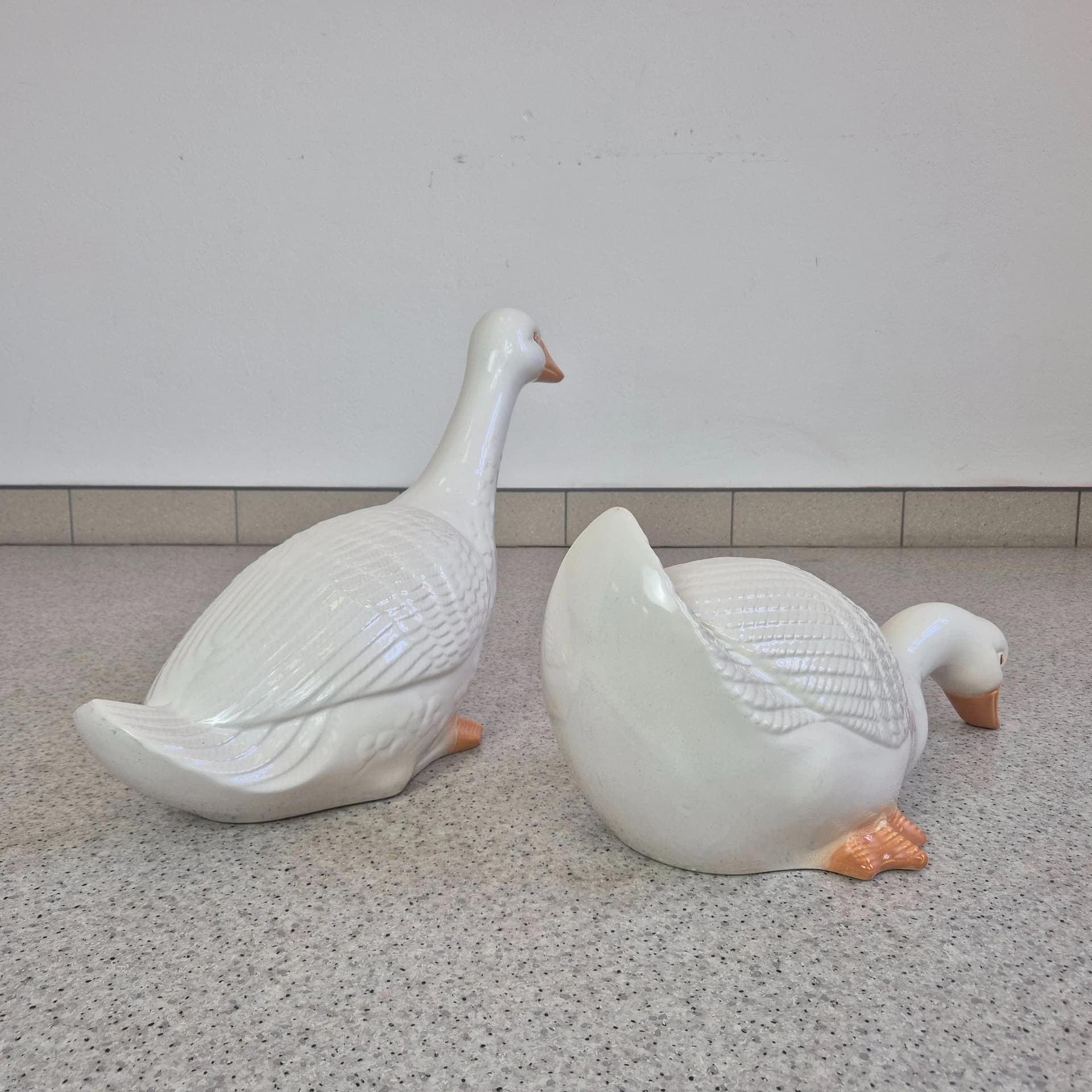 Para figurek gęsi, ceramika ivory white, Niemcy, lata 70. - 69388