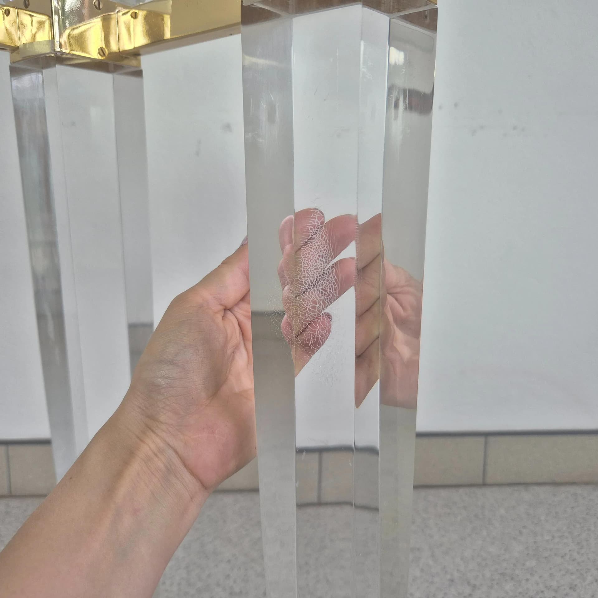 Konsola Hollywood Regency, plexi transparent, mosiądz, szkło, Włochy, lata 80. - 69373