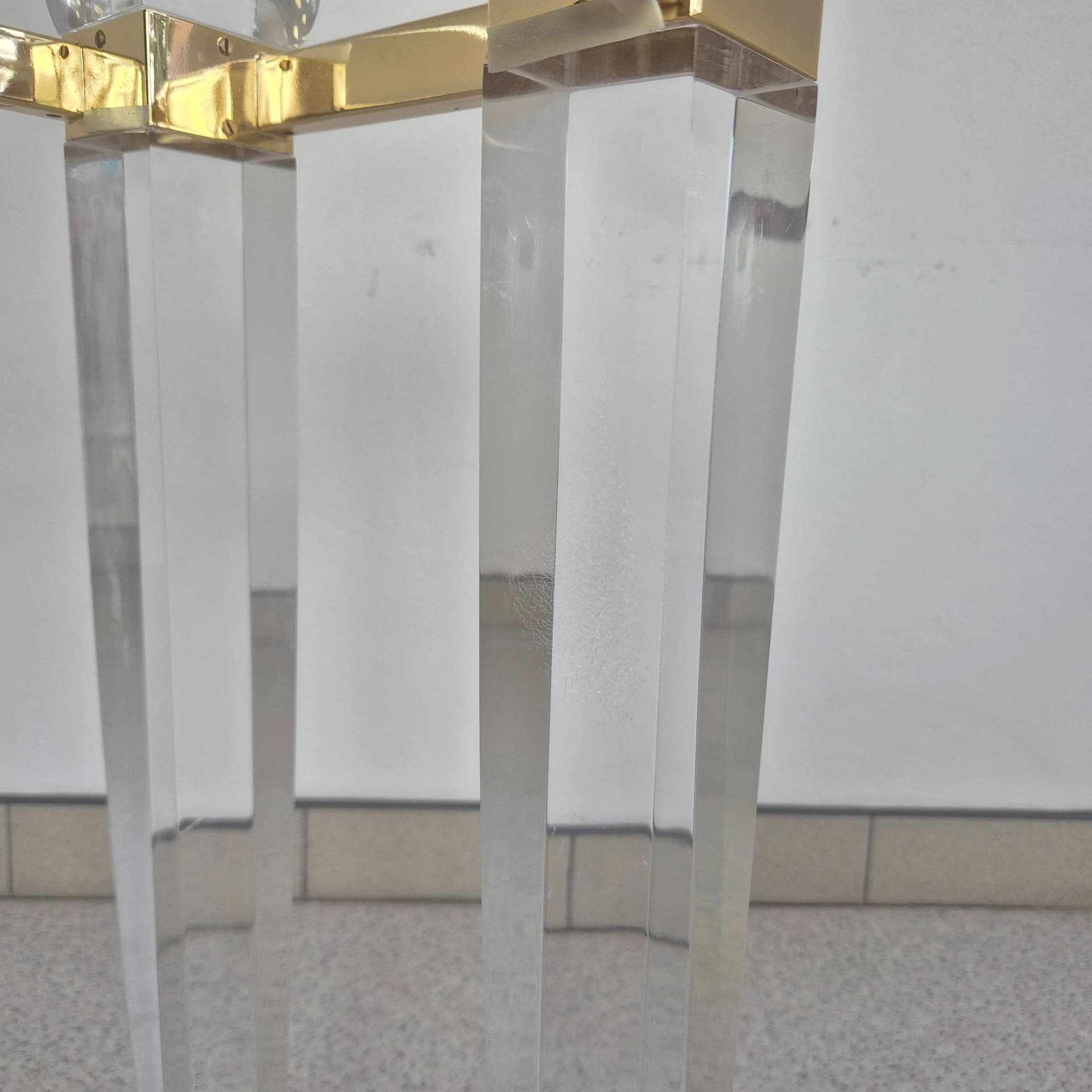 Konsola Hollywood Regency, plexi transparent, mosiądz, szkło, Włochy, lata 80. - 69372