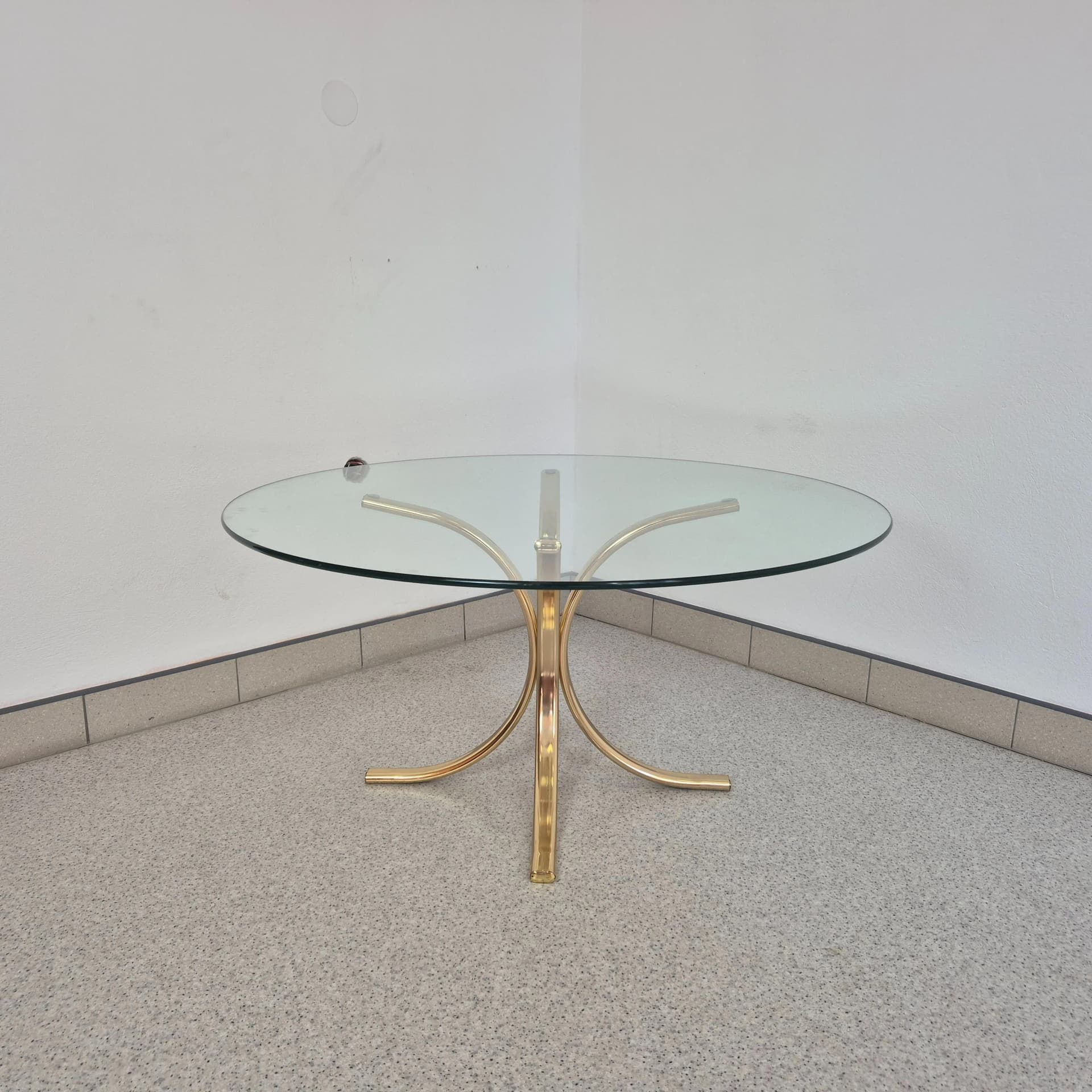 Coffee table Hollywood Regency, transparent glass, golden brass, Germany, 1980s. - 69332