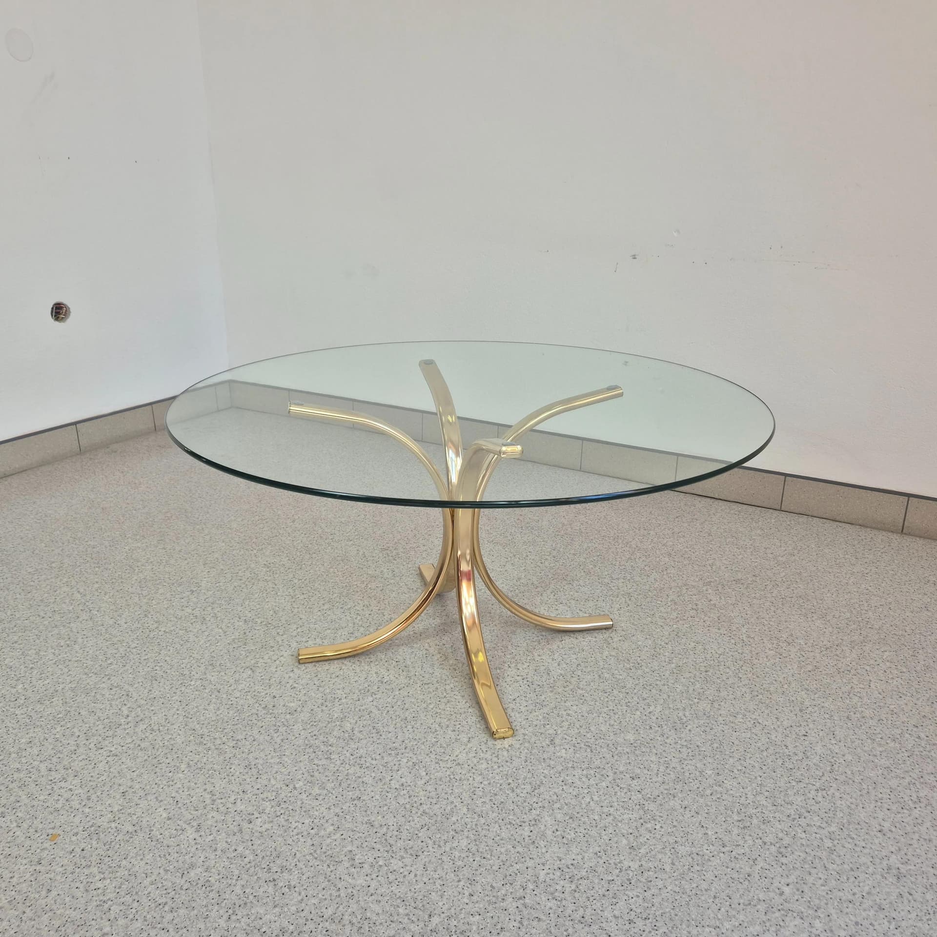 Coffee table Hollywood Regency, transparent glass, golden brass, Germany, 1980s. - 69334