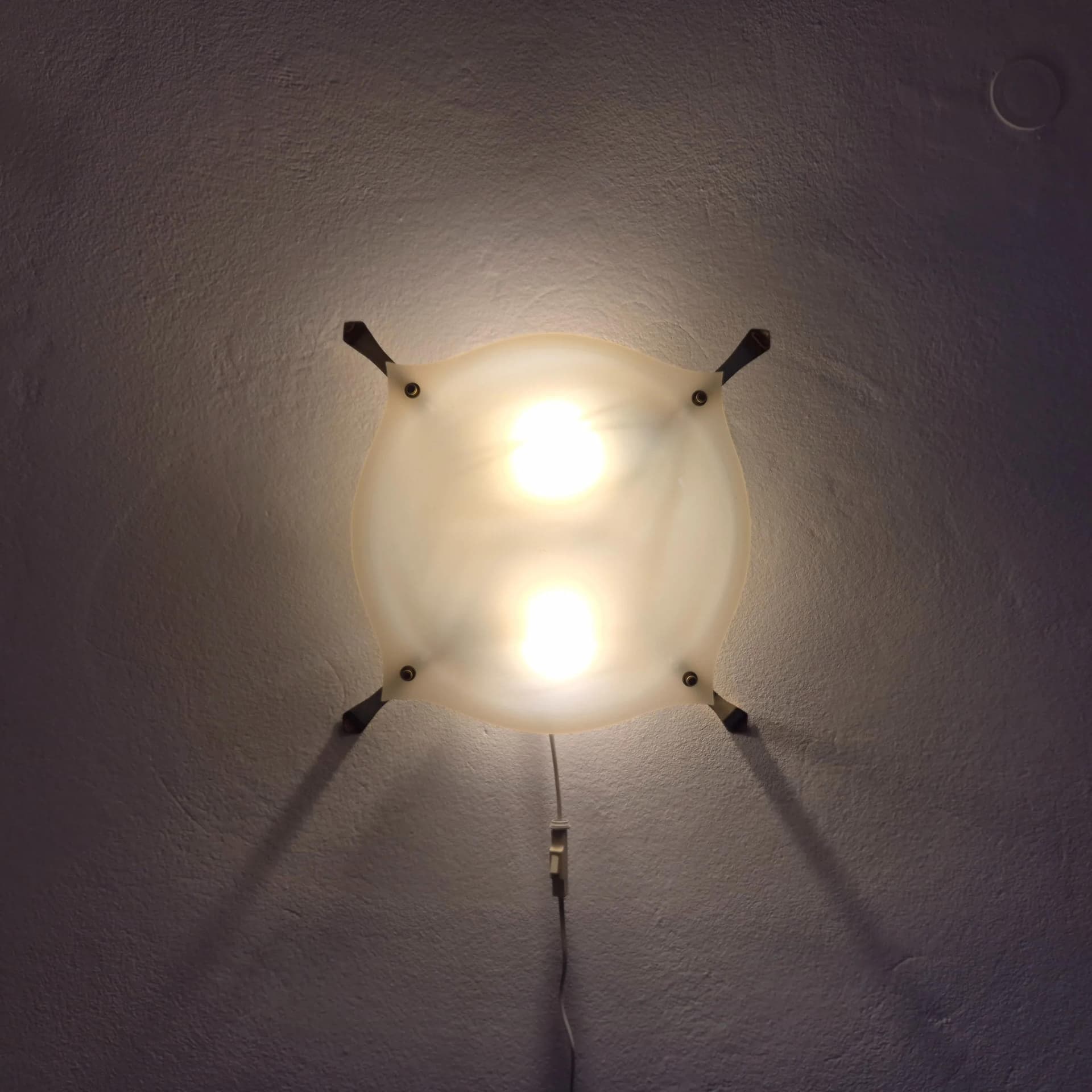 Lampa sufitowa Małża, akryl ivory white, proj. A. Lelli, Arredoluce, Włochy, lata 70. - 69253