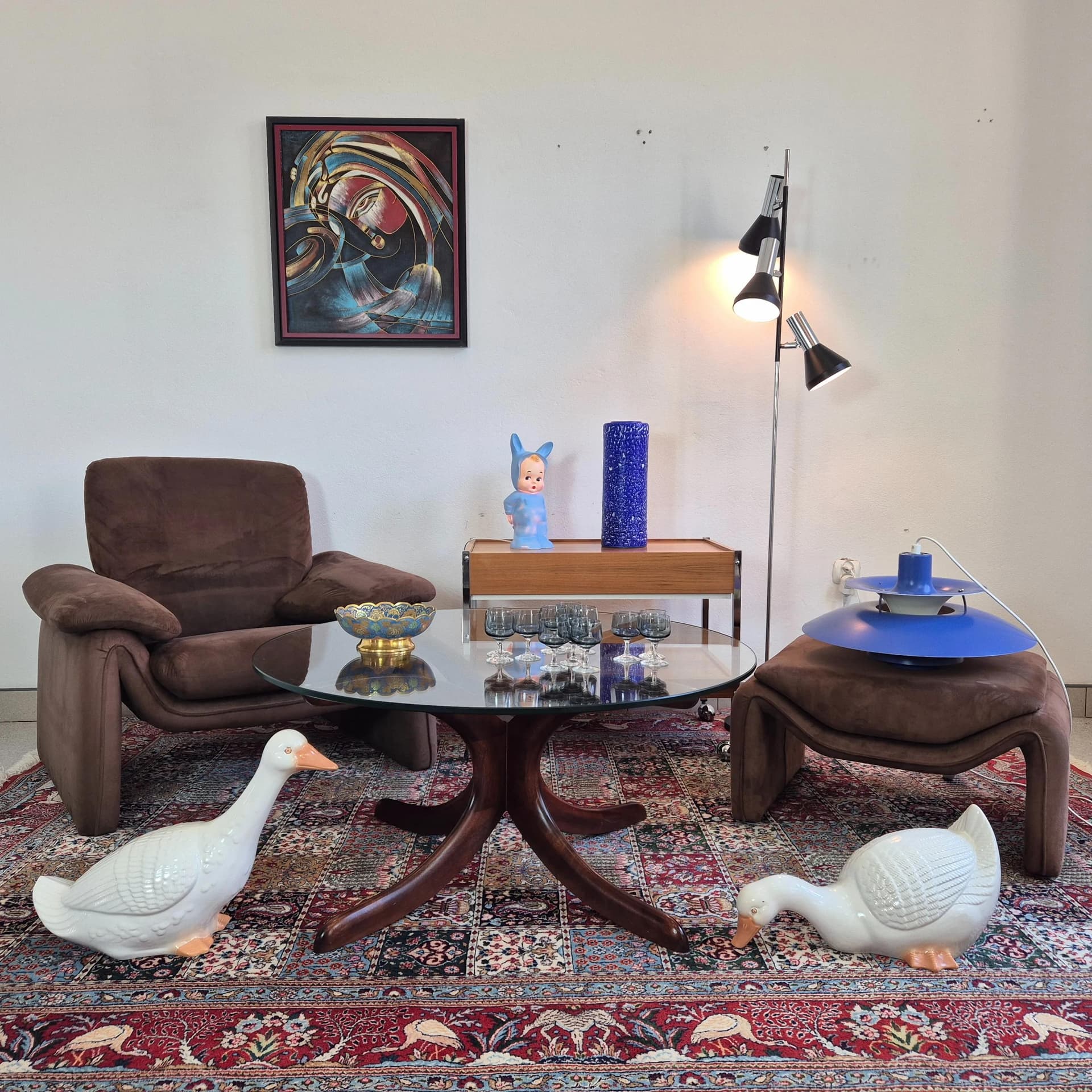 Stolik kawowy okrągły, mahoń brązowy, szkło, Dania, lata 70. - 69099