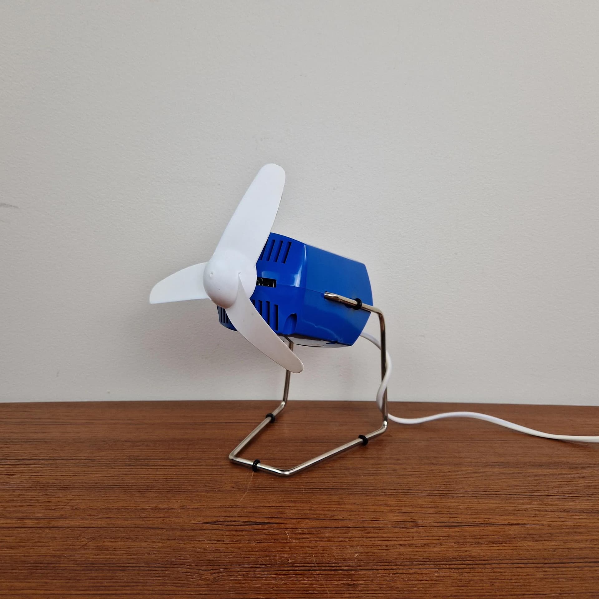 Desk fan, navy blue, plastic chrome, Severin, Germany, 1980s. - 68940