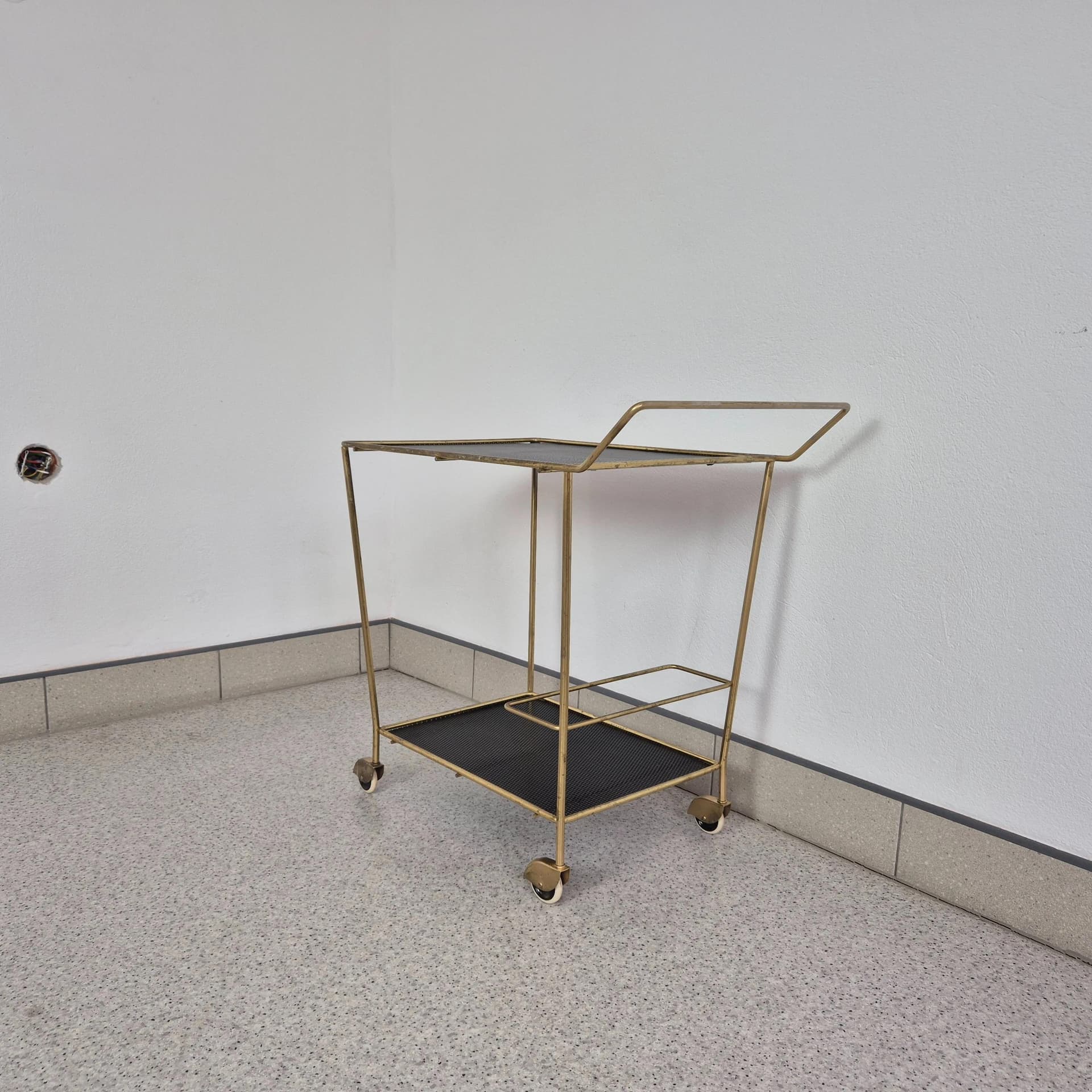 Bar cart, golden, metal, France, 1950s. - 68925