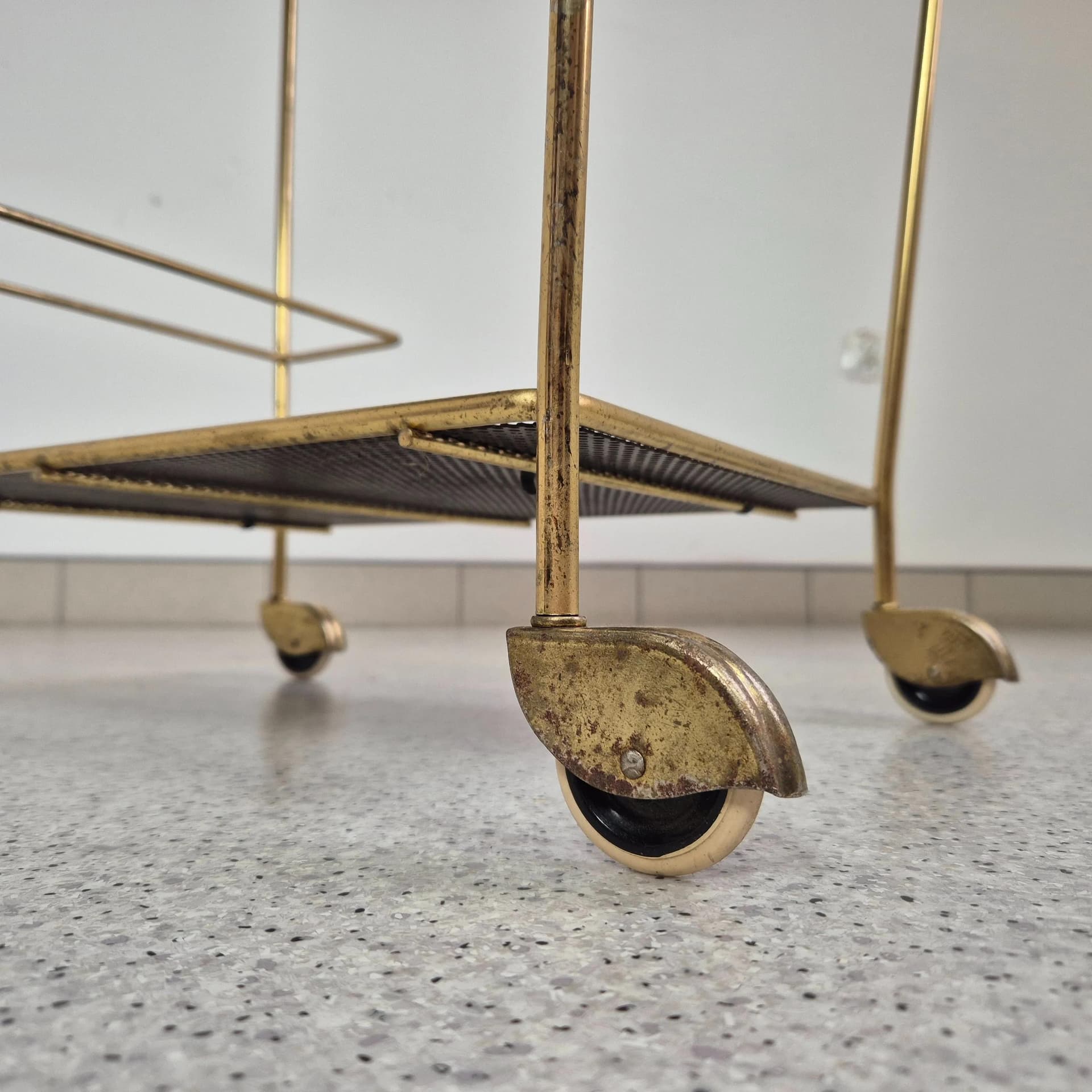 Bar cart, golden, metal, France, 1950s. - 68928
