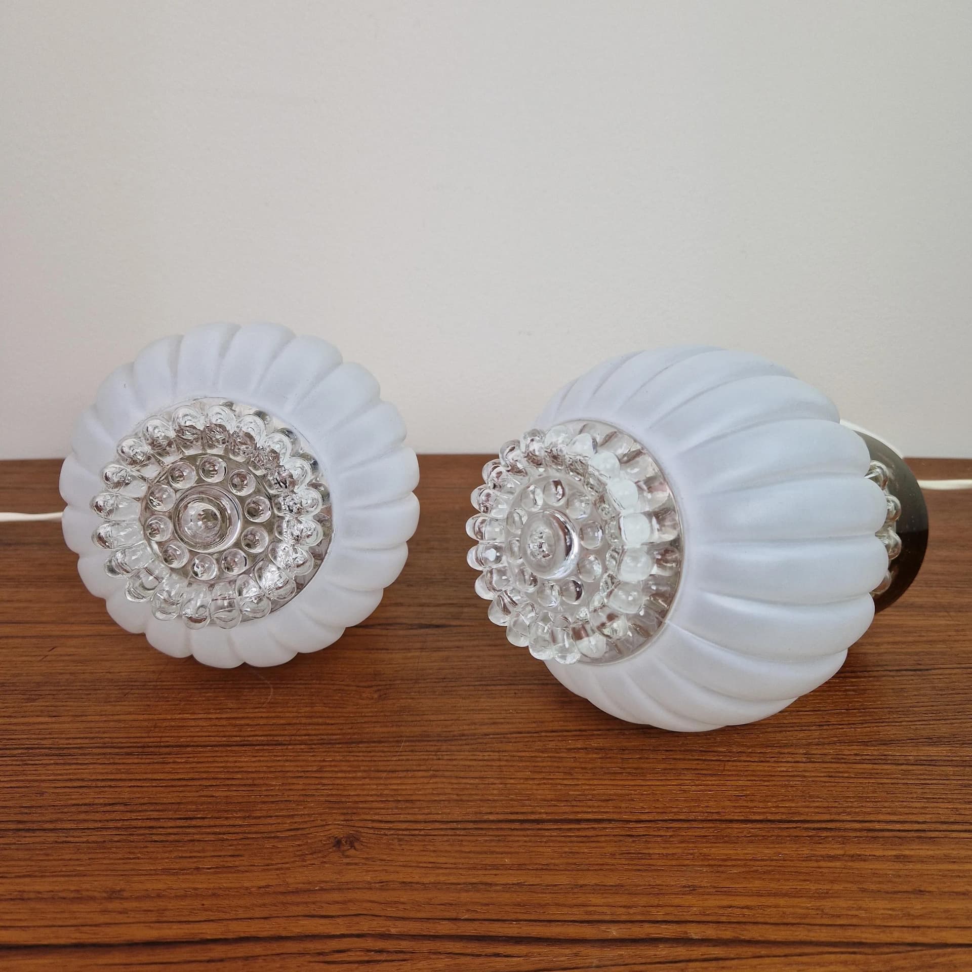 Para lampek nocnych, szkło białe, Niemcy, lata 60. - 68853