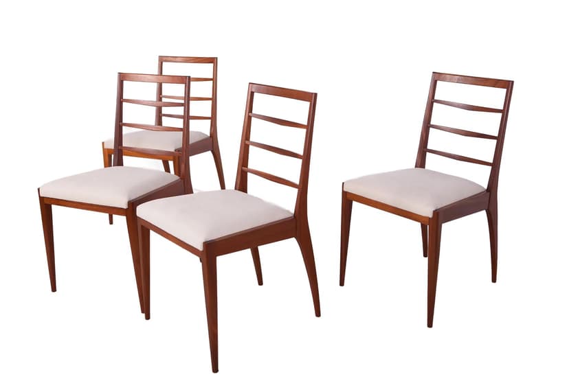 Komplet czterech krzeseł, drewno tekowe brązowe, tkanina kremowa, McIntosh, Wielka Brytania, lata 60.