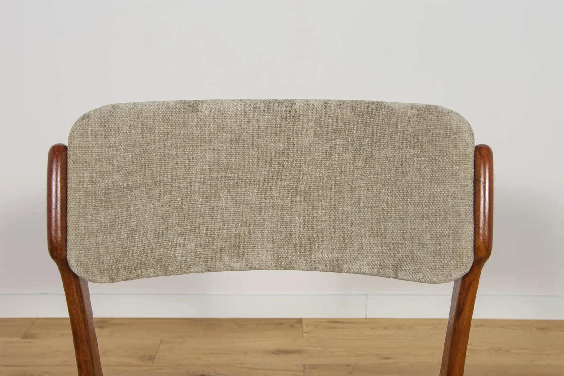 Komplet czterech krzeseł model 49, teak szary, proj. E. Buch, Dania, lata 60. - 72154