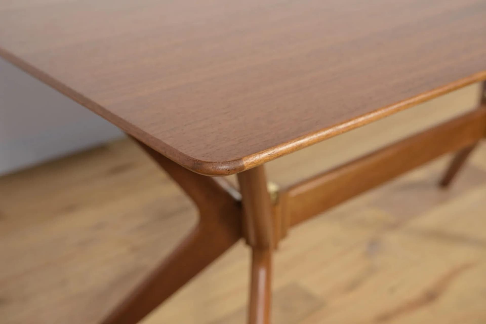 Table Helicopter, brown teak, G-Plan, United Kingdom, 1950s. - 72049