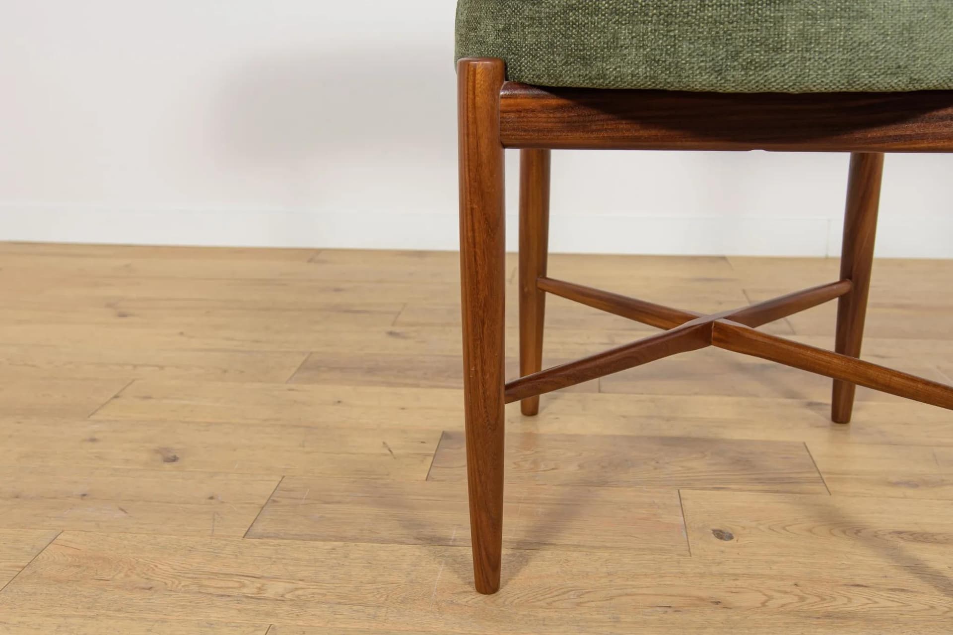 Komplet sześciu krzeseł, teak zielony, proj. I. Kofod-Larsen, dla G-Plan, Wielka Brytania, lata 60. - 72039