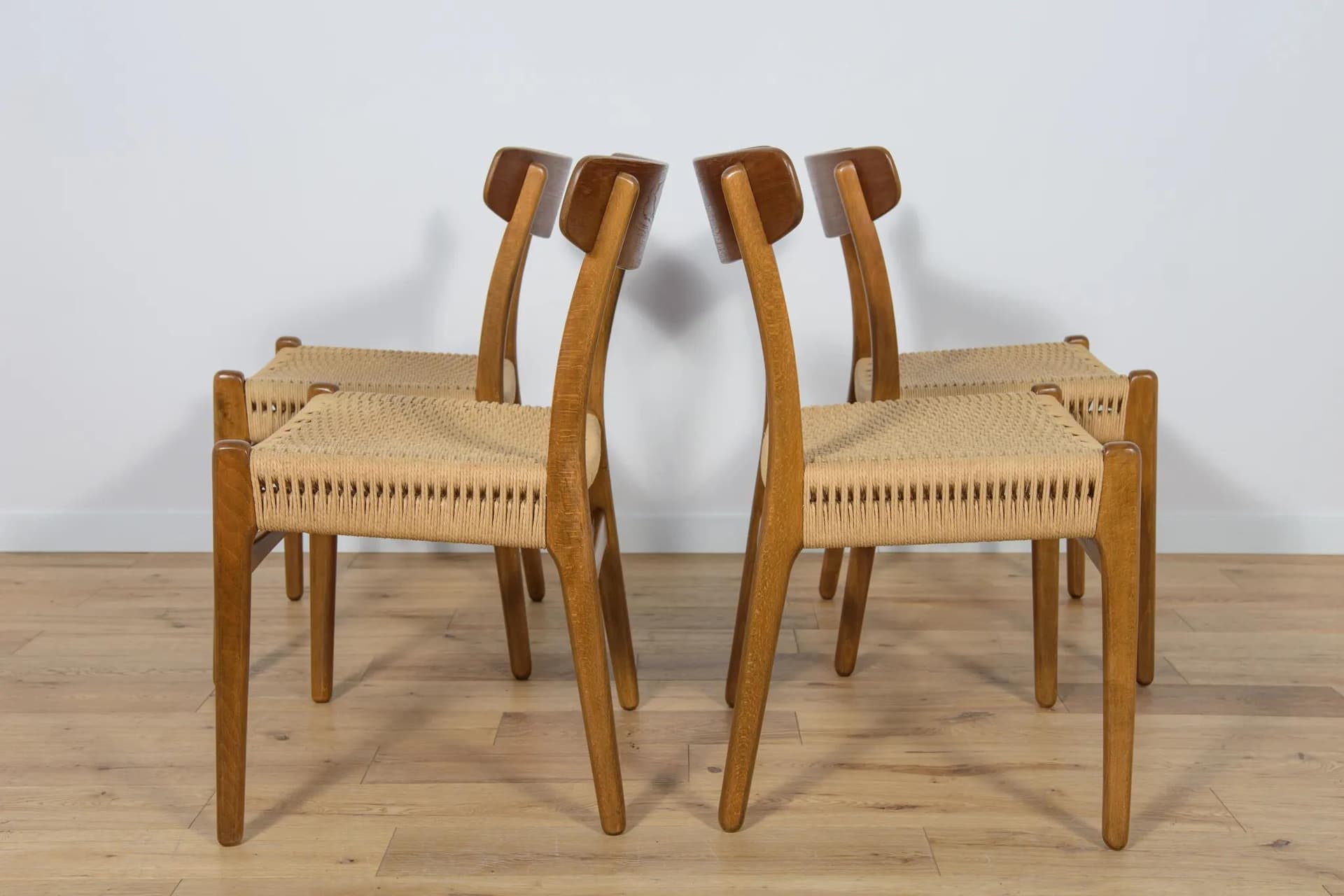 Komplet czterech krzeseł CH23, teak brązowy, proj. H.J. Wegner, Carl Hansen & Søn, Dania, lata 60. - 71861