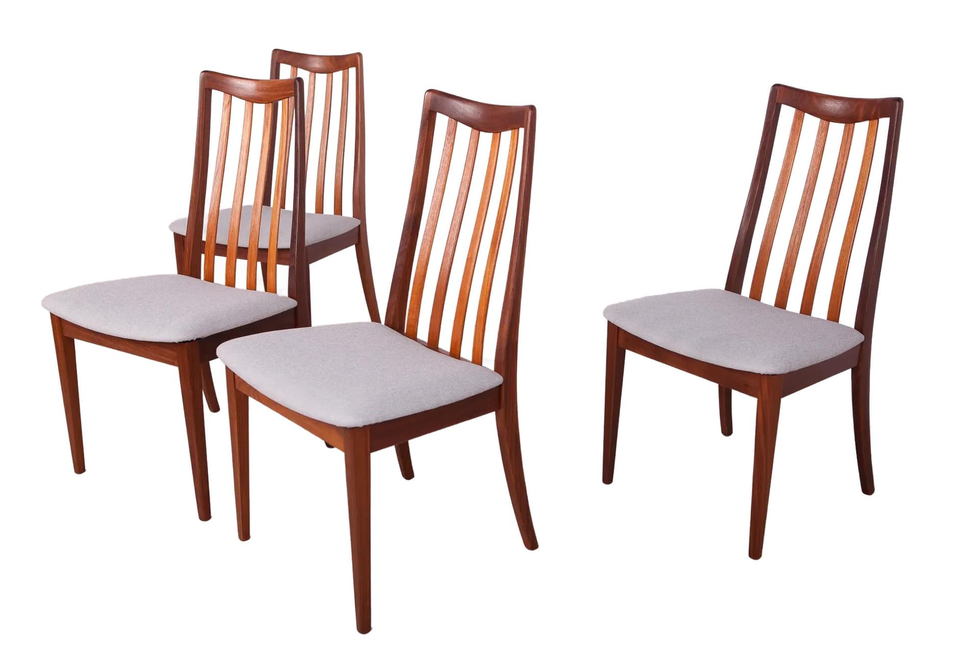 Komplet czterech krzeseł, teak brązowy, tkanina szara, proj. L. Dandy, G-Plan, Wielka Brytania, lata 60.