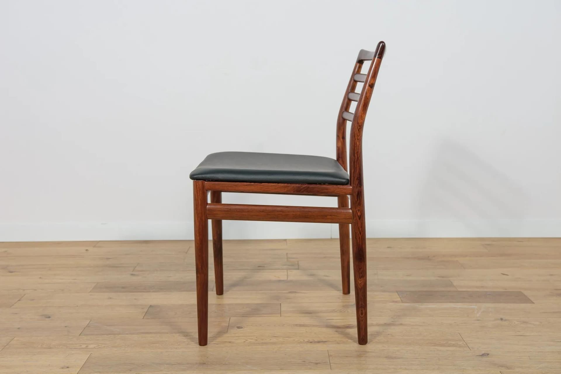 Komplet sześciu krzeseł, palisander brązowy, proj. E. Torvits, Dania, lata 60. - 71830