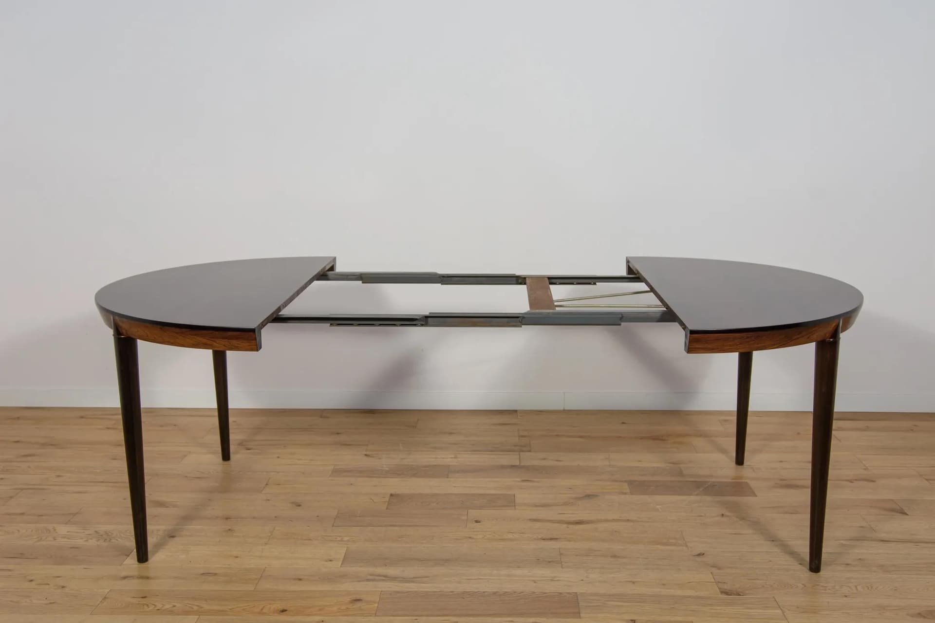 Stół rozkładany Model 71, palisander ciemnobrązowy, proj. S. Hansen, Dania, lata 60. - 71821