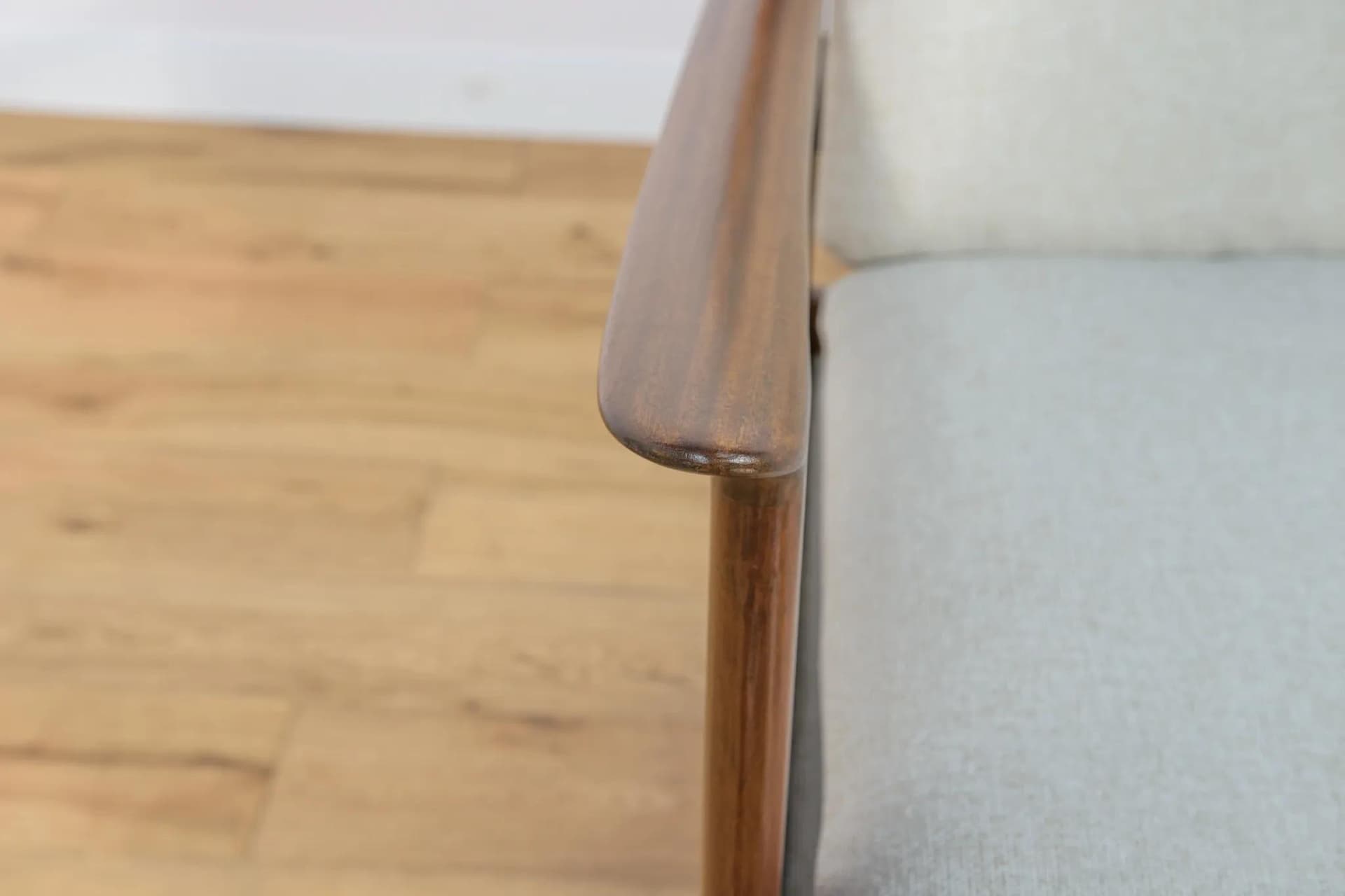 Sofa trzyosobowa PJ112, beżowy, mahoń, proj. O. Wanscher, Poul Jeppesens Møbelfabrik, Dania, lata 60. - 71652