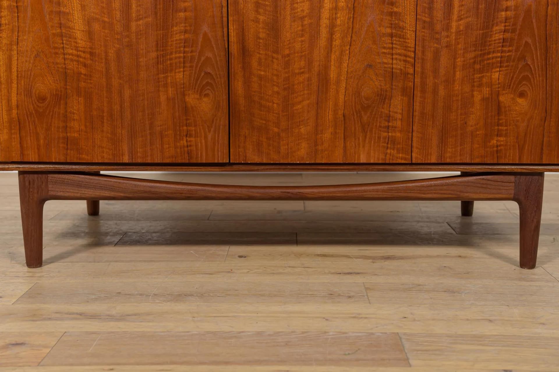 Three-door wardrobe, dark brown teak, by I. Kofod-Larsen, G-Plan, United Kingdom, 1960s. - 71559