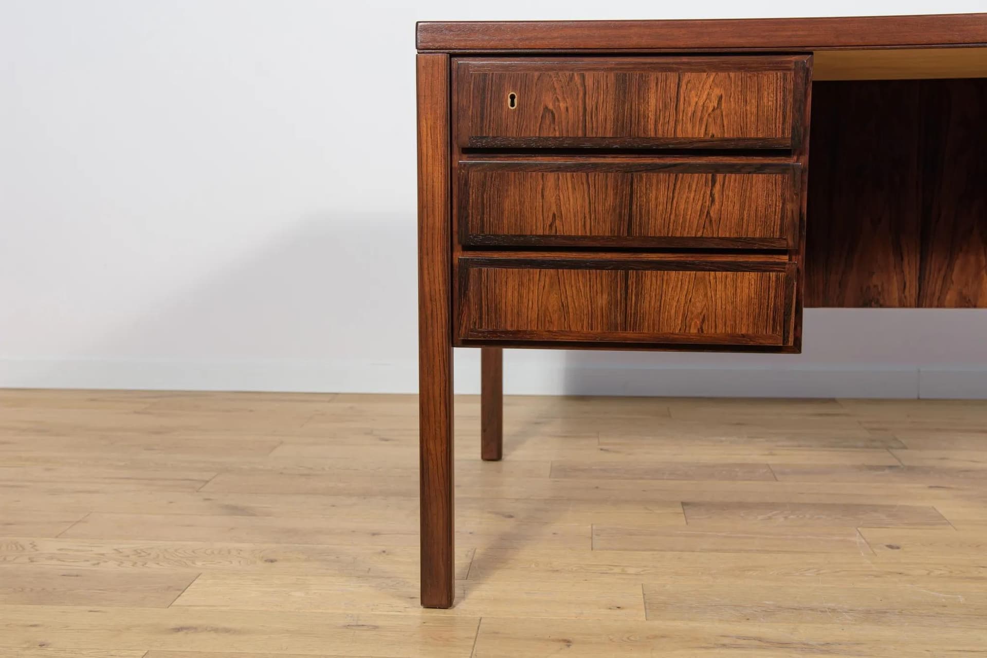 Freestanding desk model 77, rosewood dark brown, Denmark, 1960s. - 71502