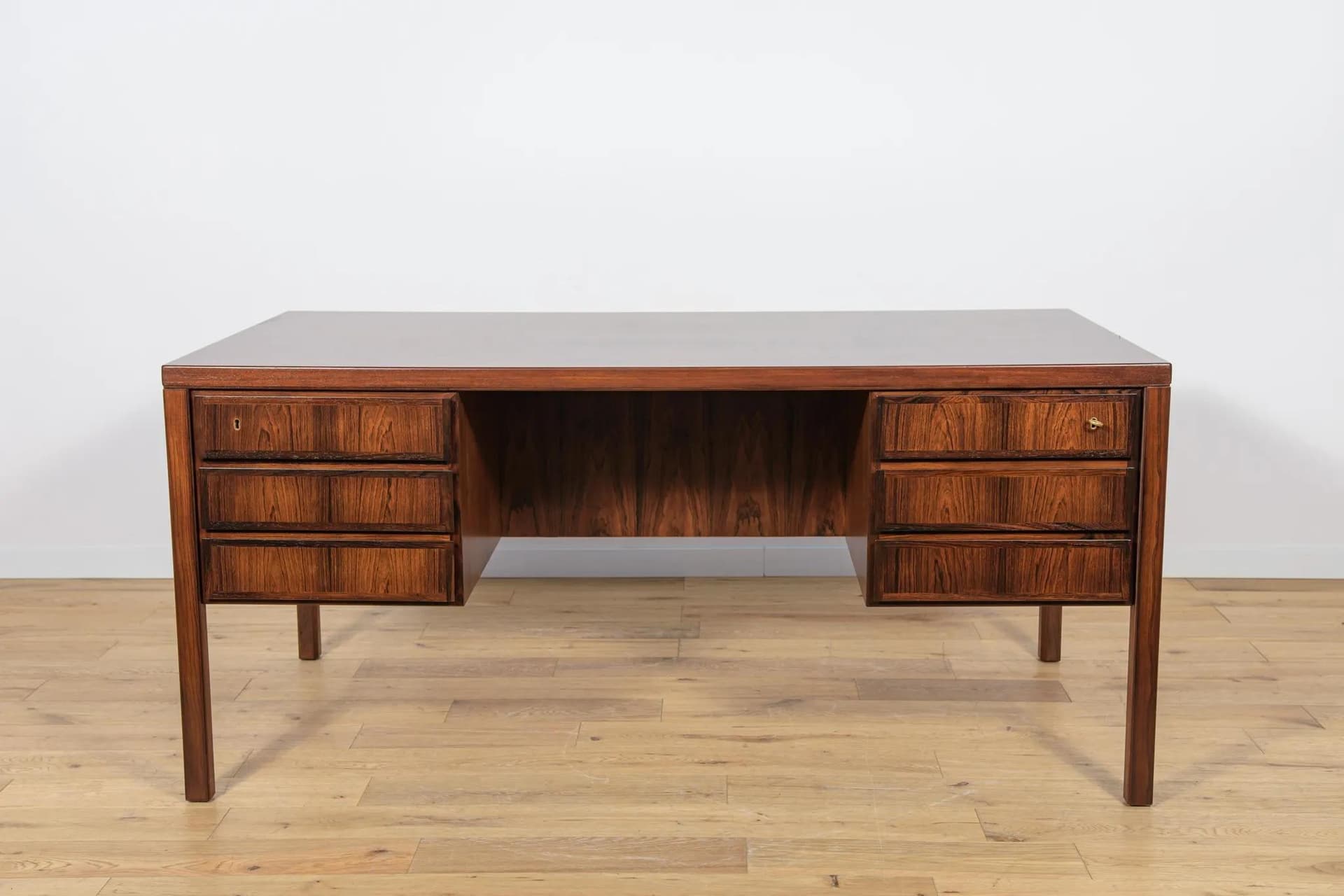 Freestanding desk model 77, rosewood dark brown, Denmark, 1960s. - 71498