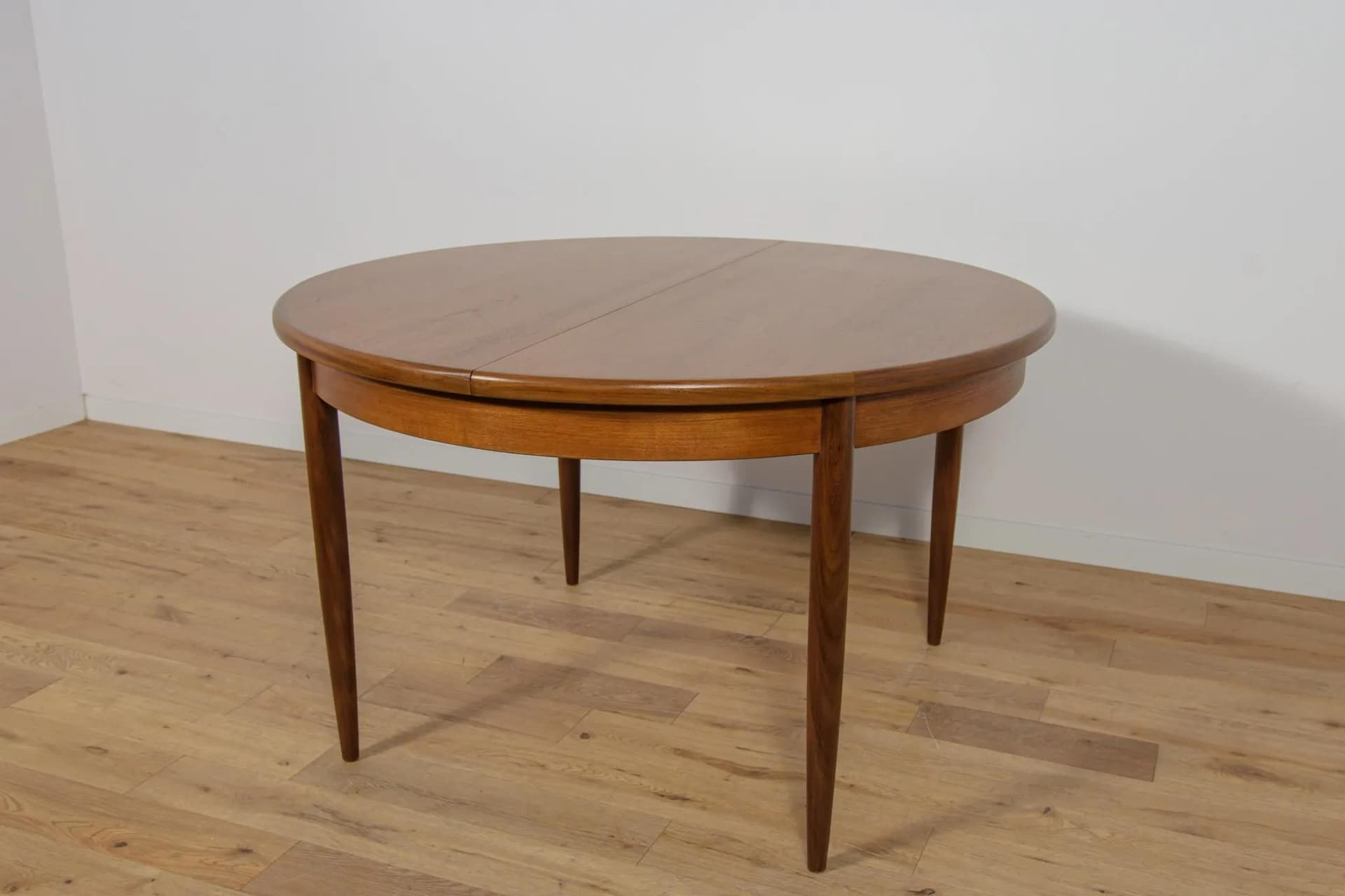 Stół okrągły rozkładany, teak brązowy, G-Plan, Wielka Brytania, lata 60. - 71411